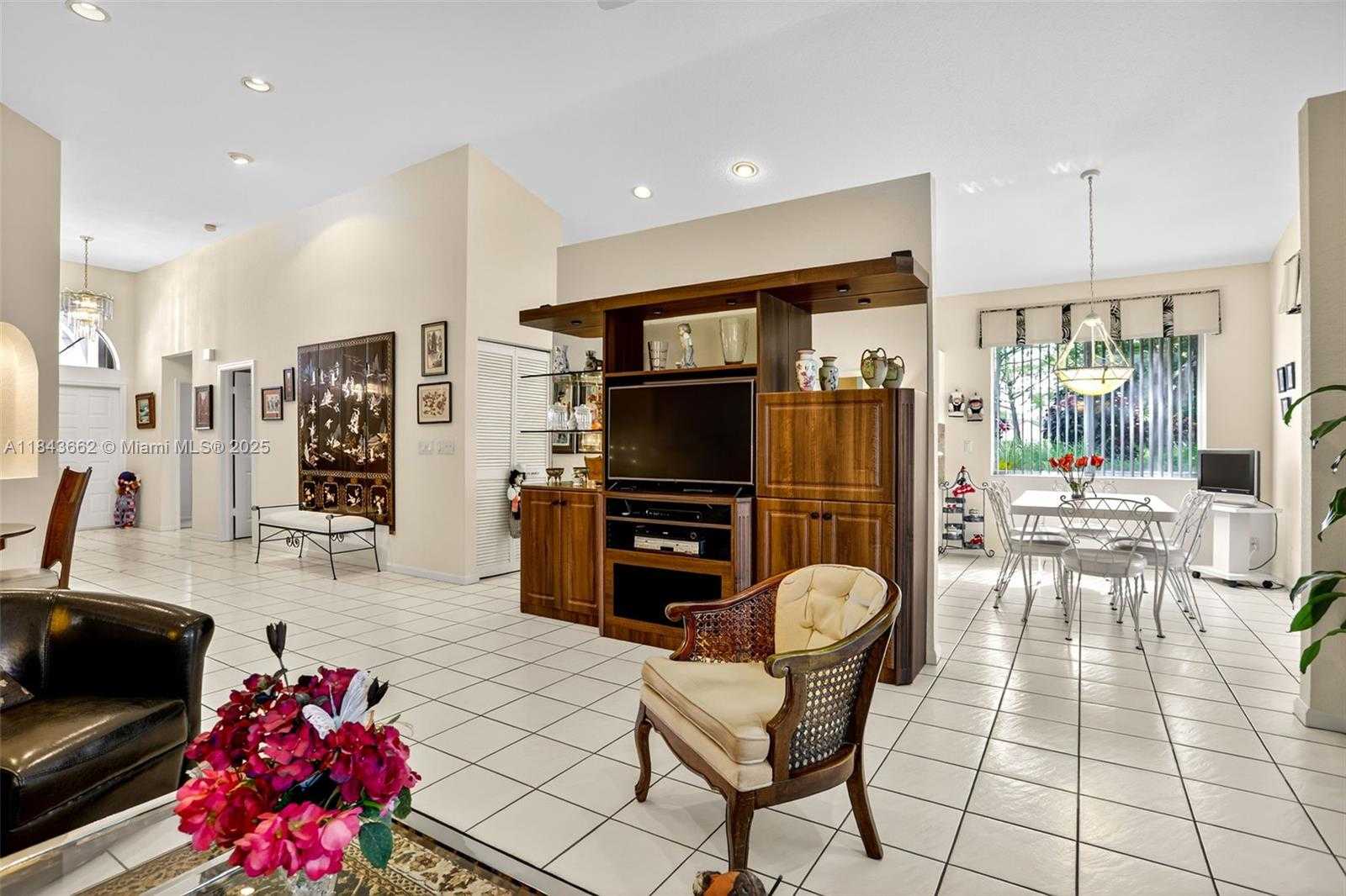 Small Image of 8754 NORTH WEST 75TH PL, Tamarac Number 30