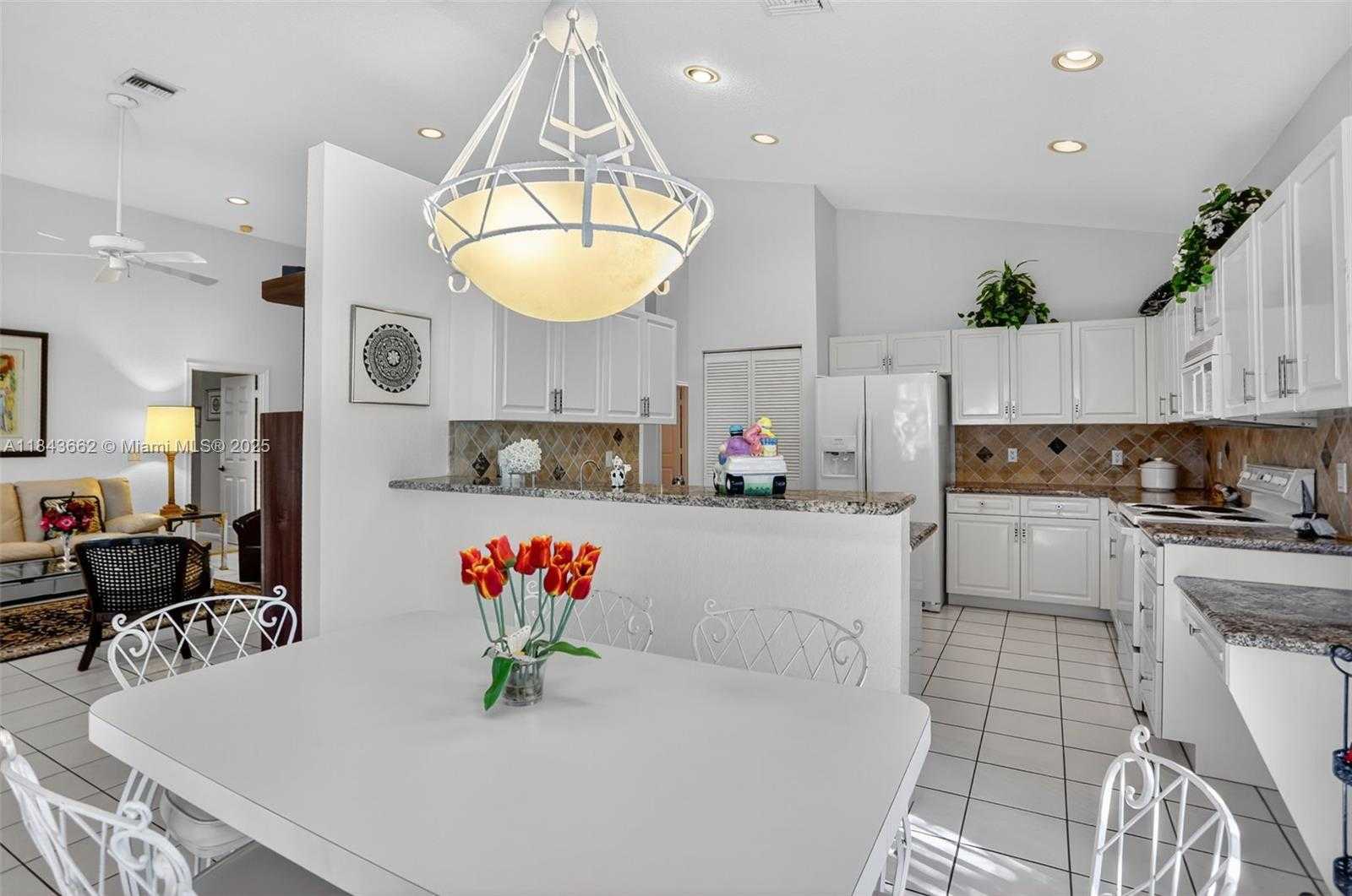 Small Image of 8754 NORTH WEST 75TH PL, Tamarac Number 33