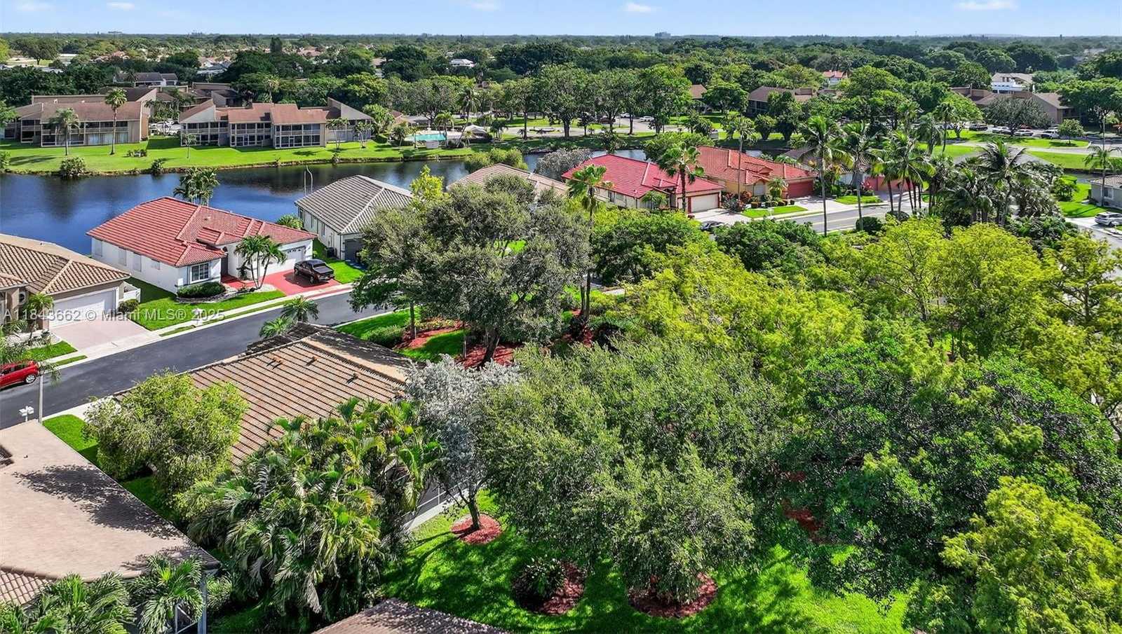 Small Image of 8754 NORTH WEST 75TH PL, Tamarac Number 45