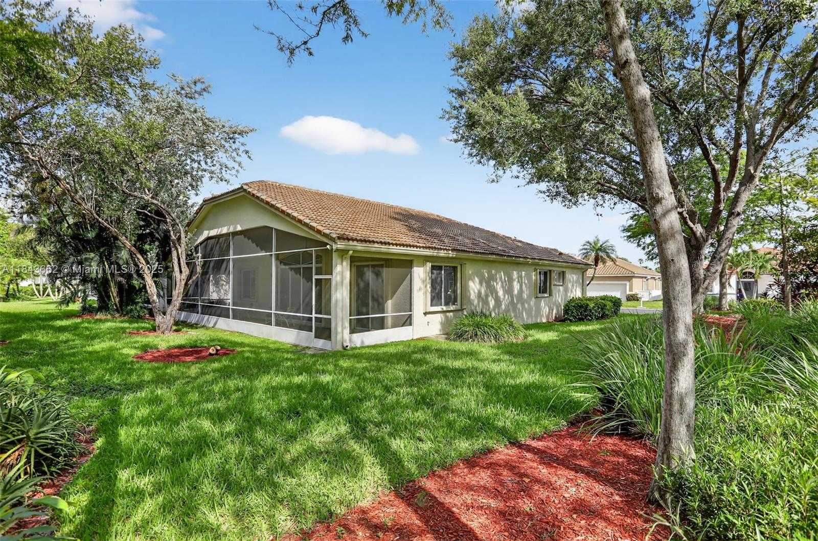 Small Image of 8754 NORTH WEST 75TH PL, Tamarac Number 7