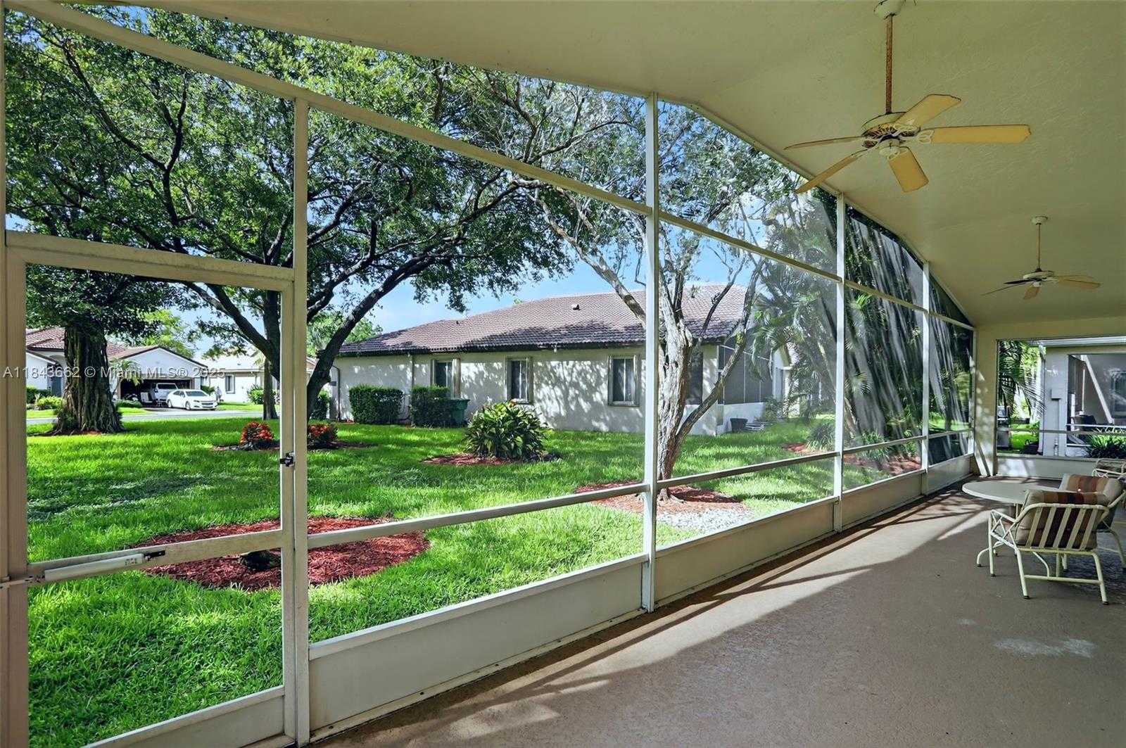 Small Image of 8754 NORTH WEST 75TH PL, Tamarac Number 9