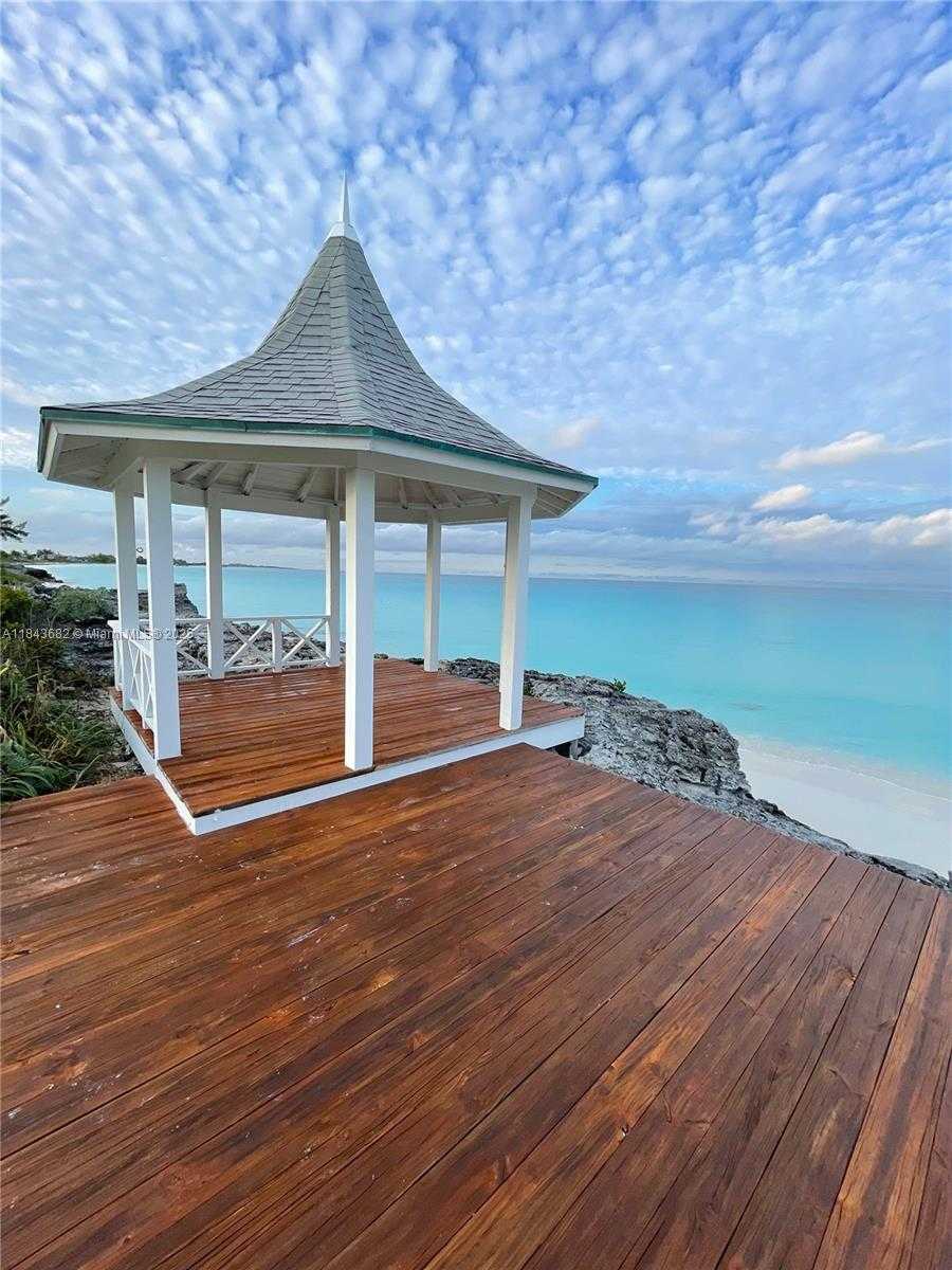 Small Image of 6892 GREAT HARBOUR DR, Out of City Number 11