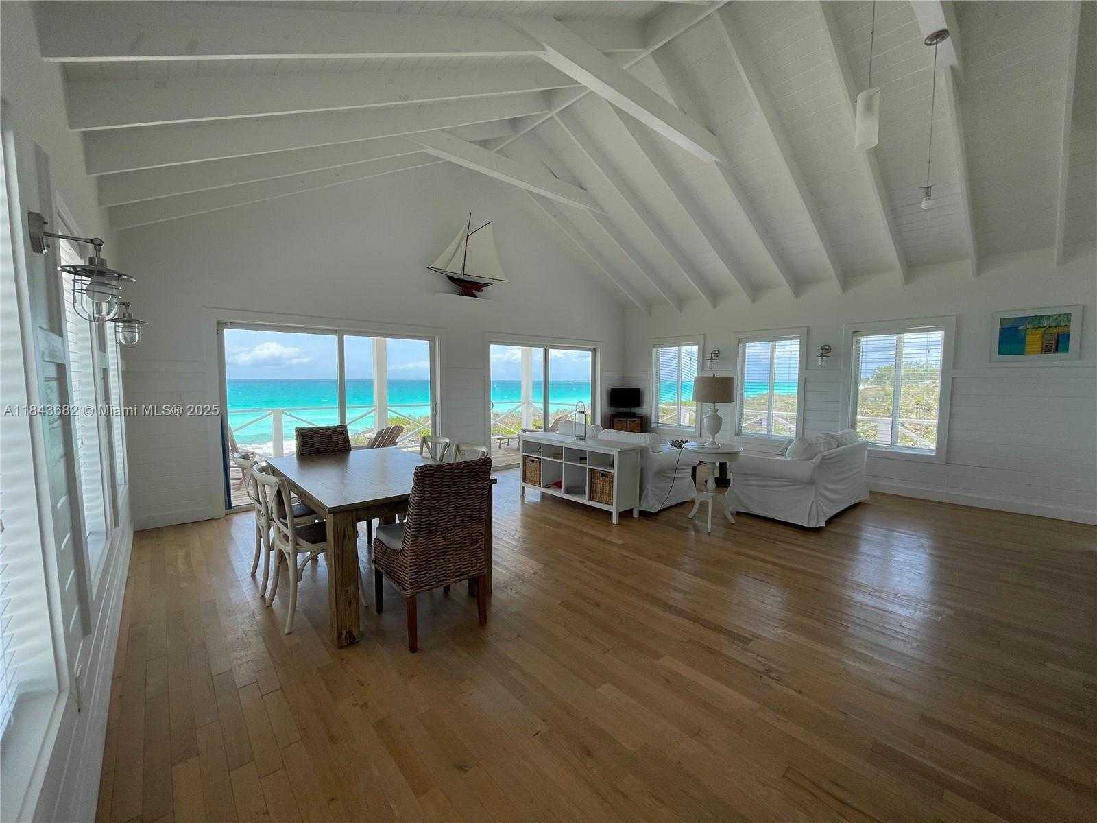 Small Image of 6892 GREAT HARBOUR DR, Out of City Number 12