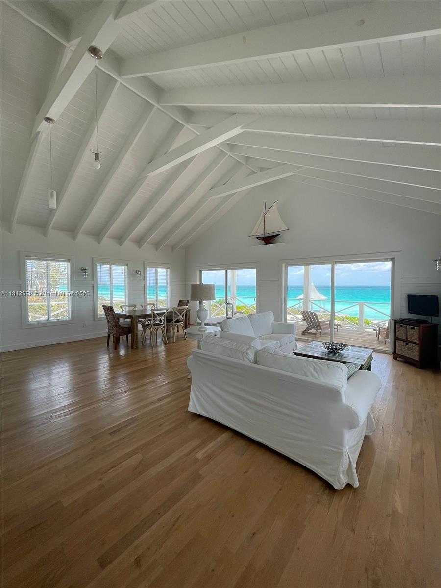 Small Image of 6892 GREAT HARBOUR DR, Out of City Number 13