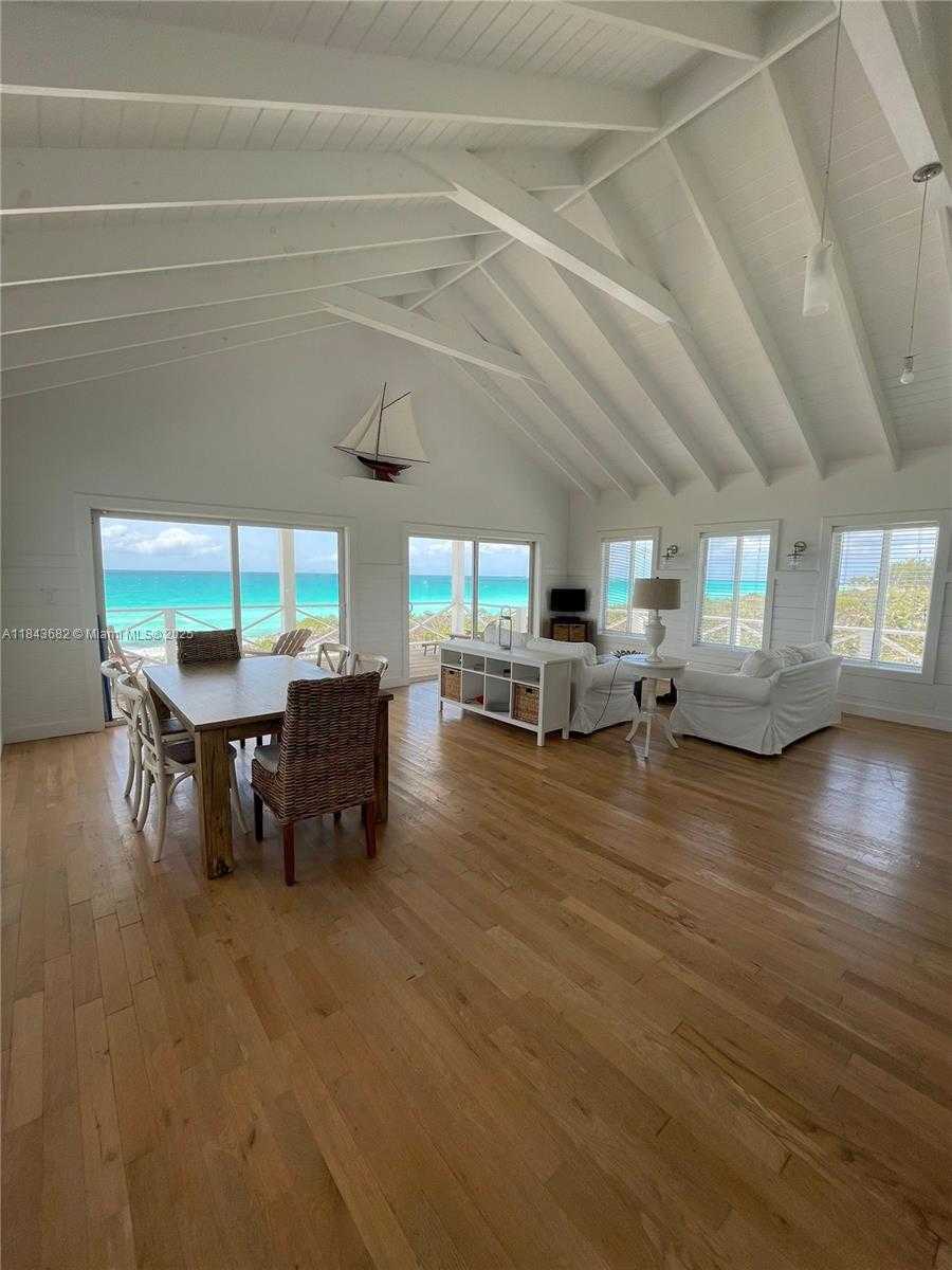 Small Image of 6892 GREAT HARBOUR DR, Out of City Number 14