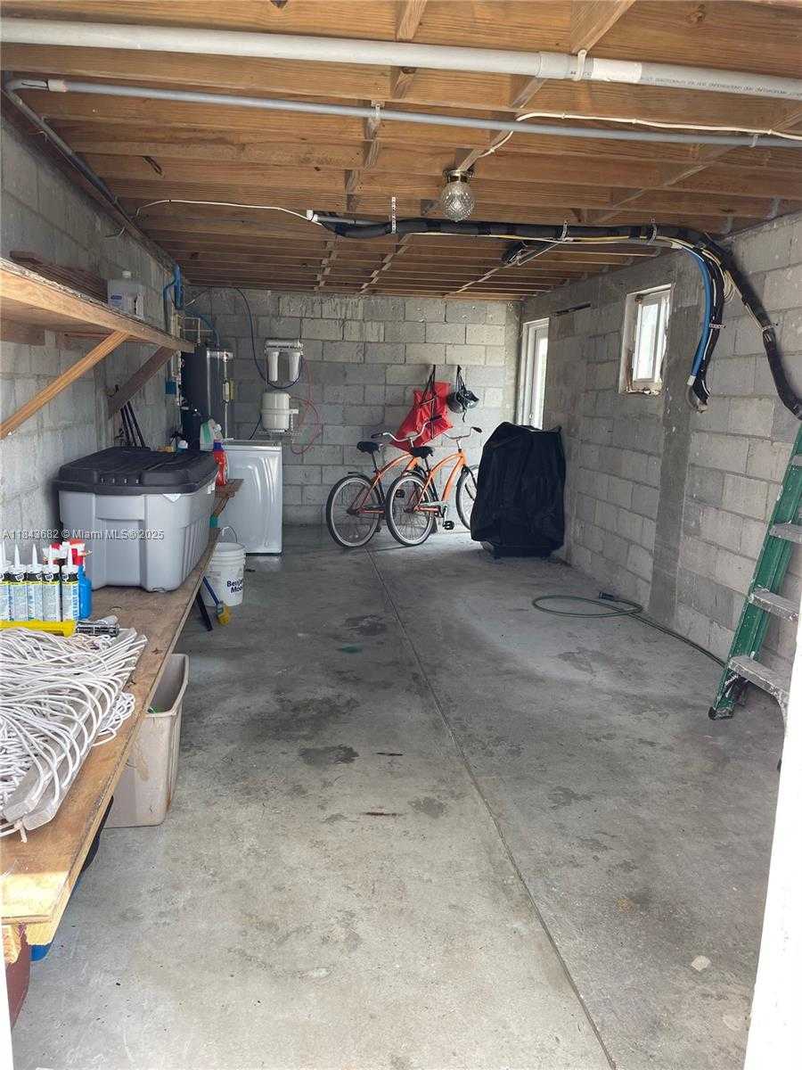 Small Image of 6892 GREAT HARBOUR DR, Out of City Number 18
