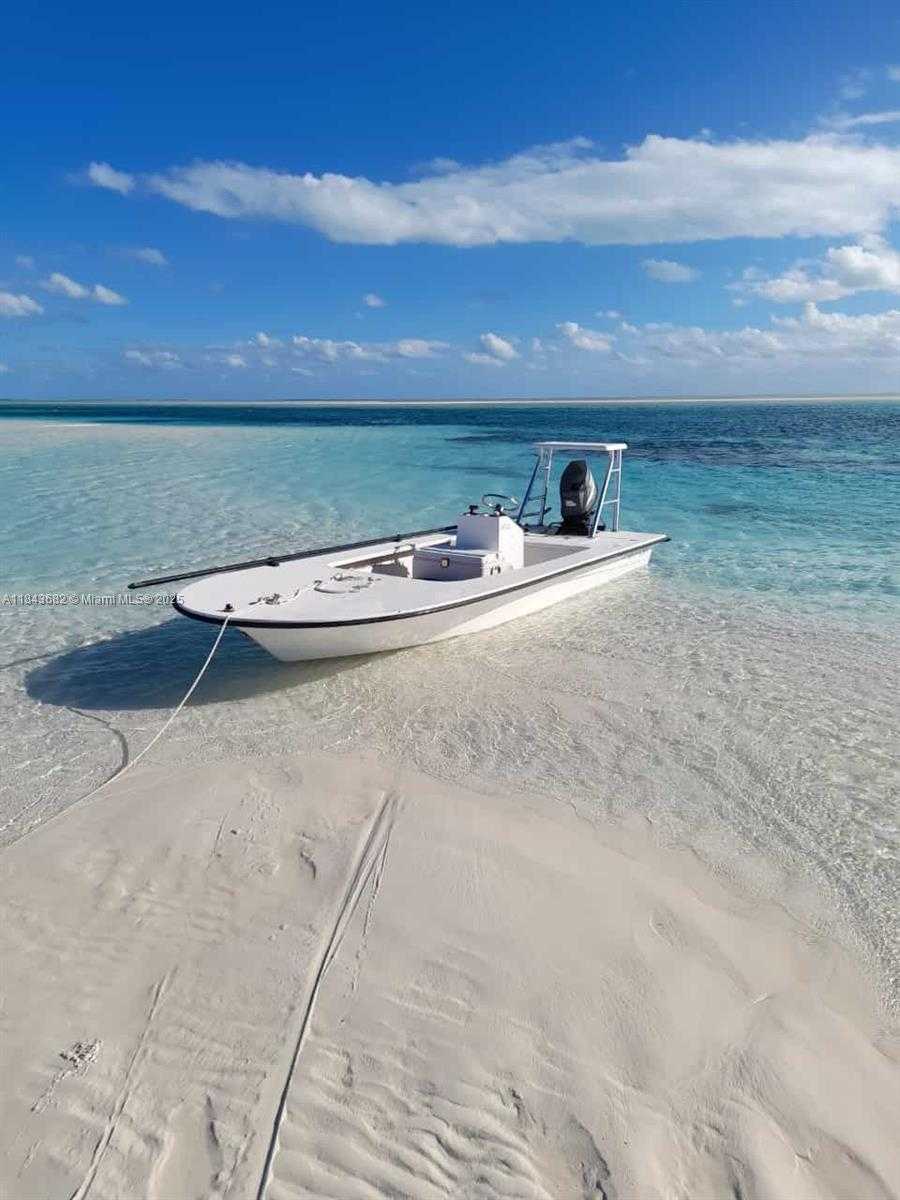 Small Image of 6892 GREAT HARBOUR DR, Out of City Number 22