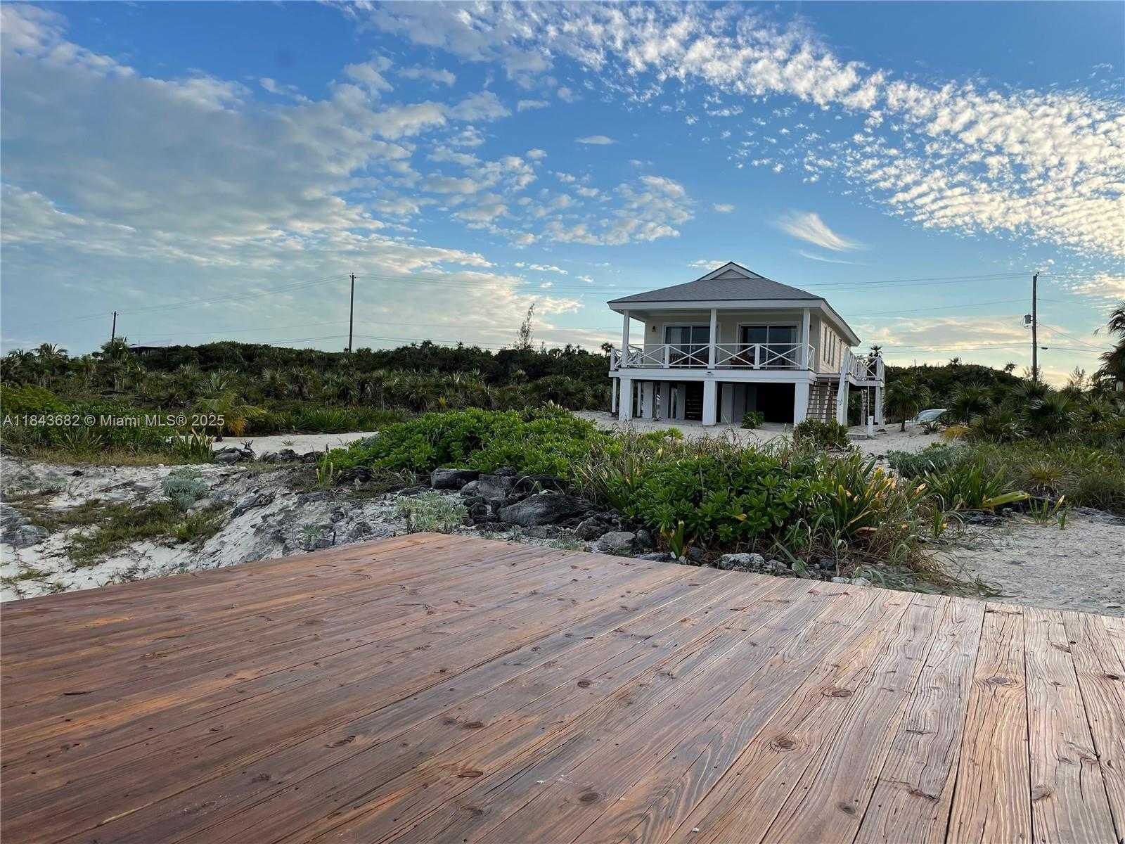 Small Image of 6892 GREAT HARBOUR DR, Out of City Number 3