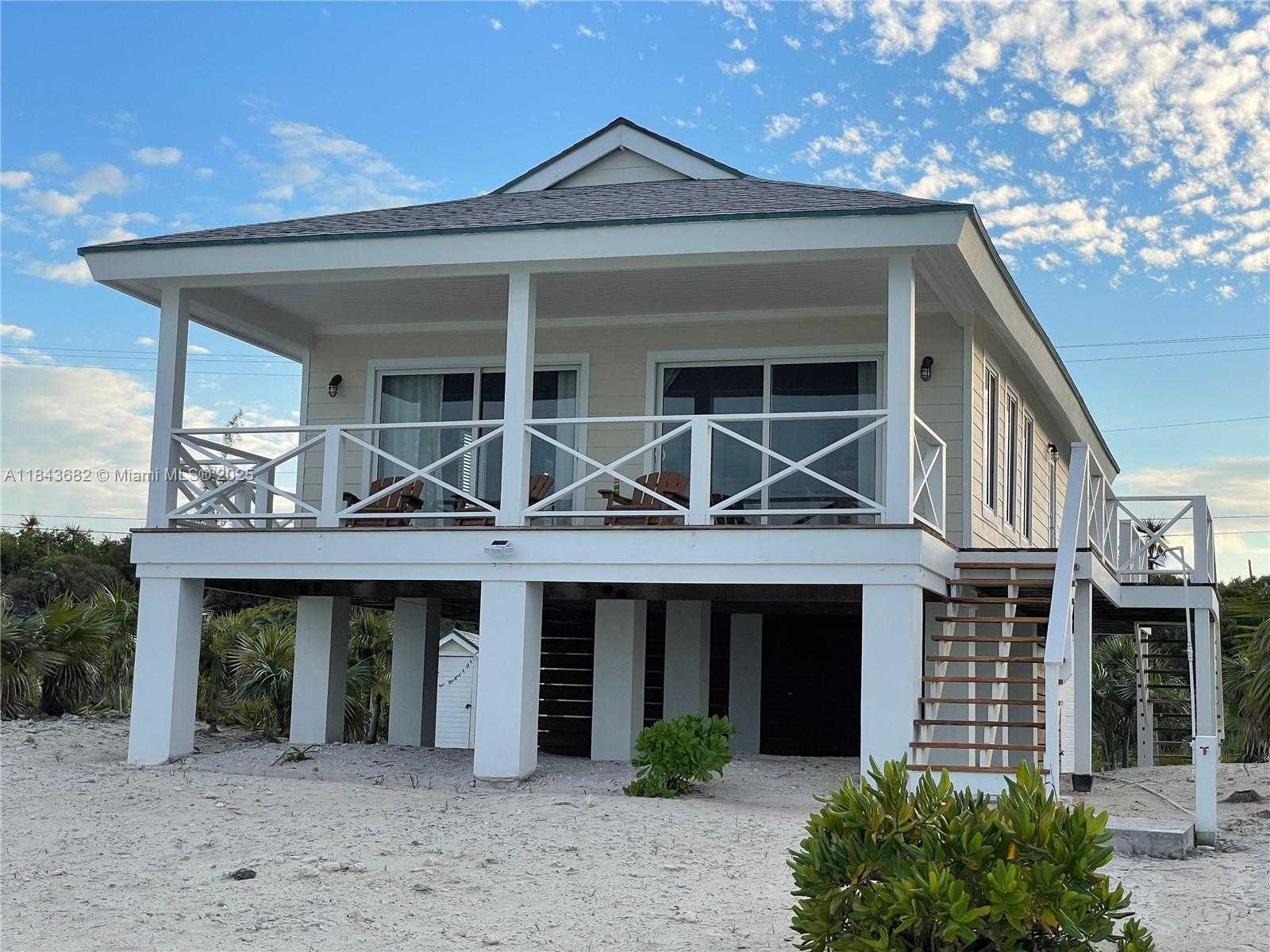 Small Image of 6892 GREAT HARBOUR DR, Out of City Number 5