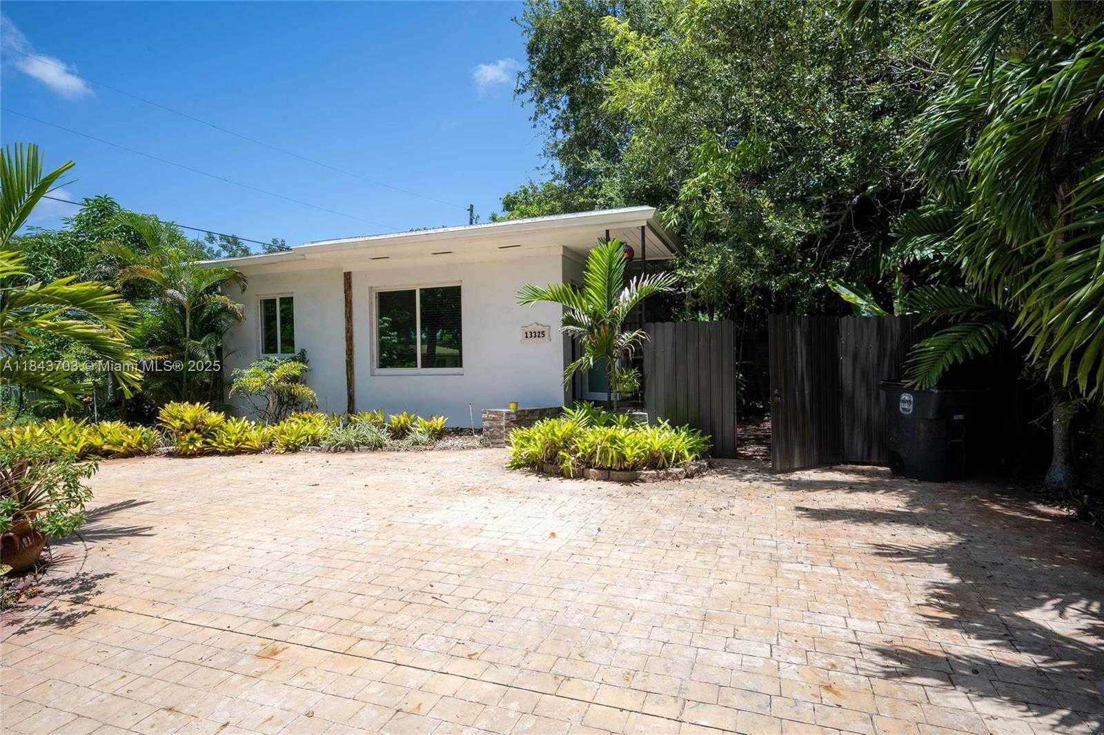 Small Image of 13325 NORTH EAST 10TH AVE, North Miami Number 2