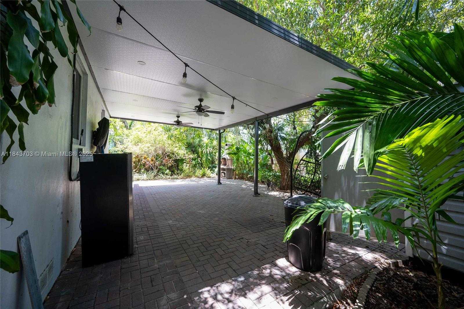 Small Image of 13325 NORTH EAST 10TH AVE, North Miami Number 5