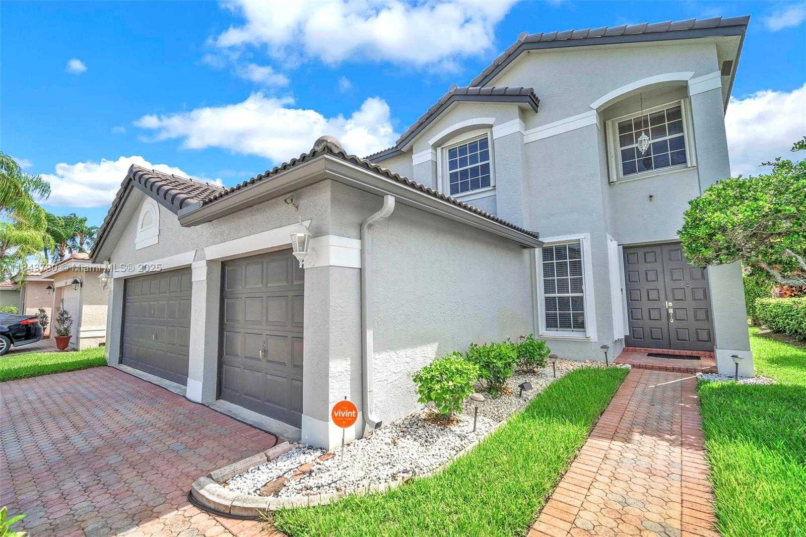Small Image of 2885 SOUTH WEST 176TH TER, Miramar Number 2