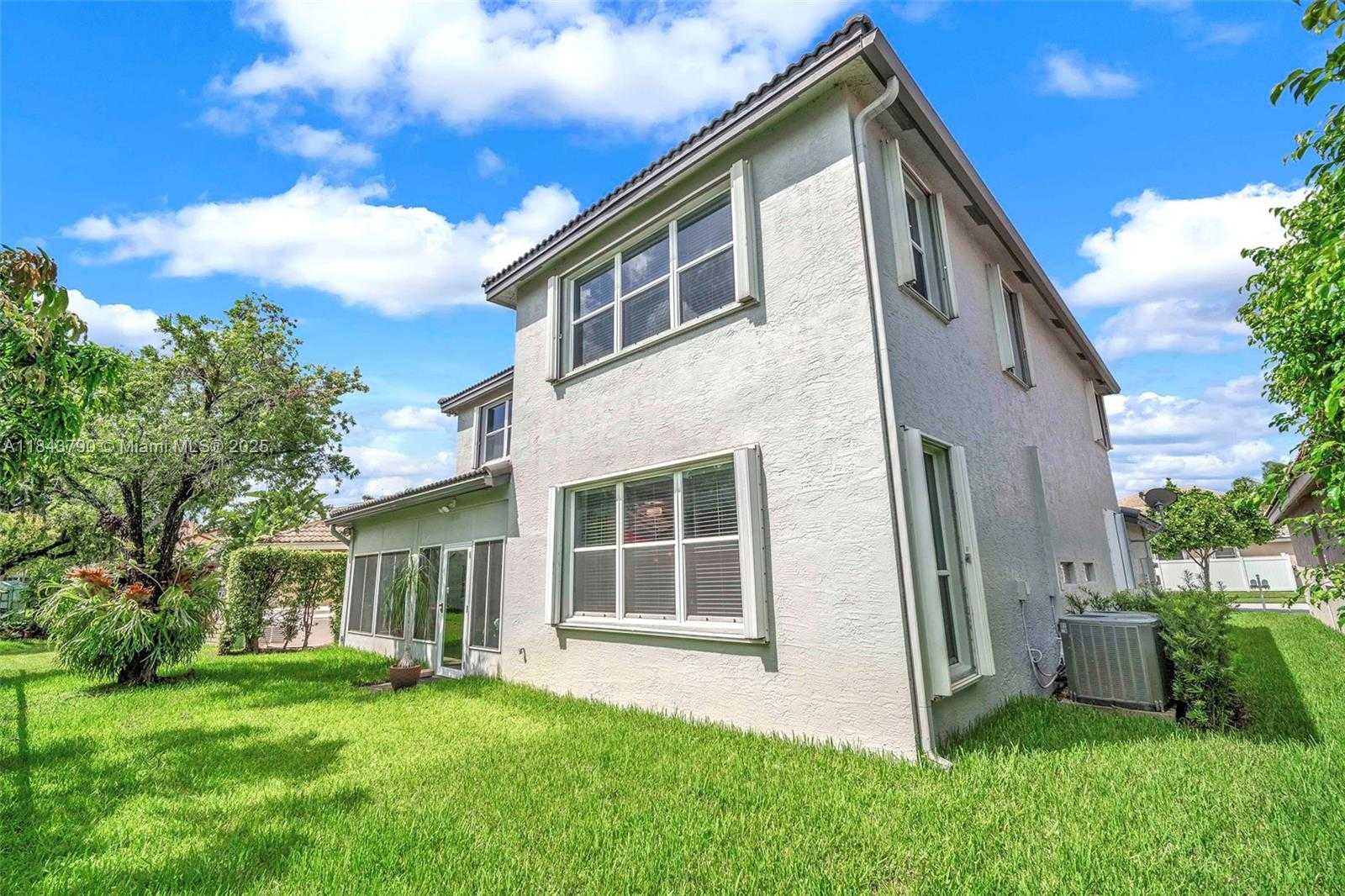 Small Image of 2885 SOUTH WEST 176TH TER, Miramar Number 37