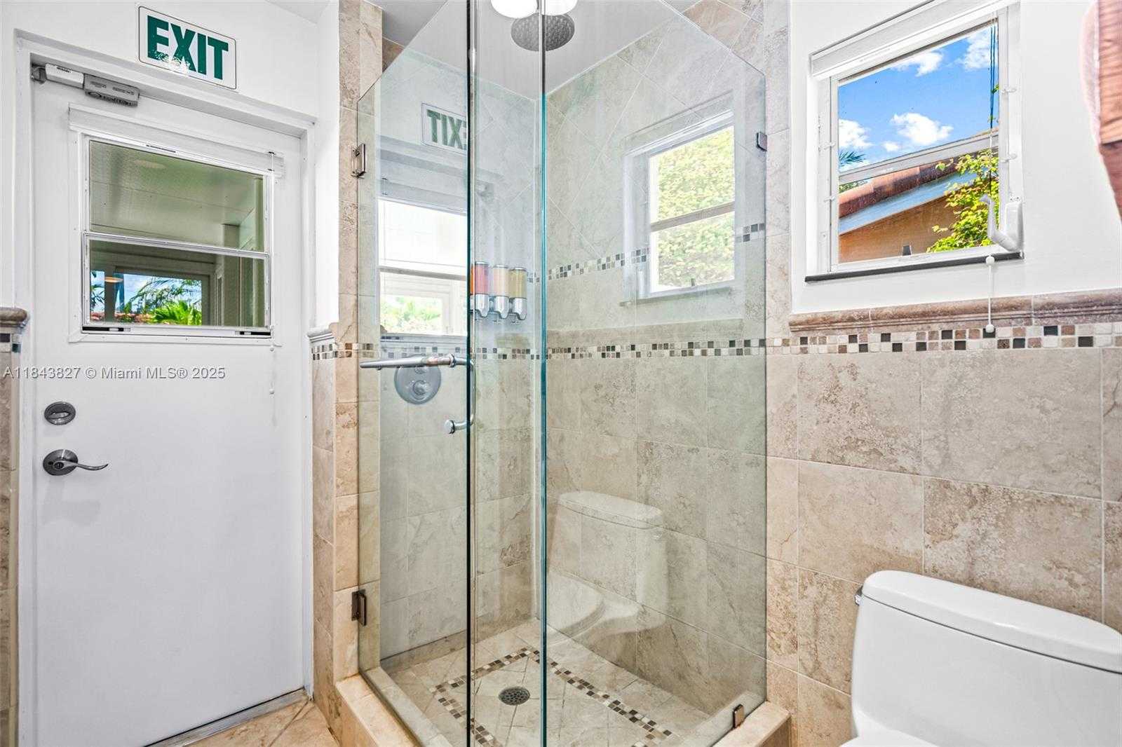 Small Image of 922 NORTH 13TH TER, Hollywood Number 33