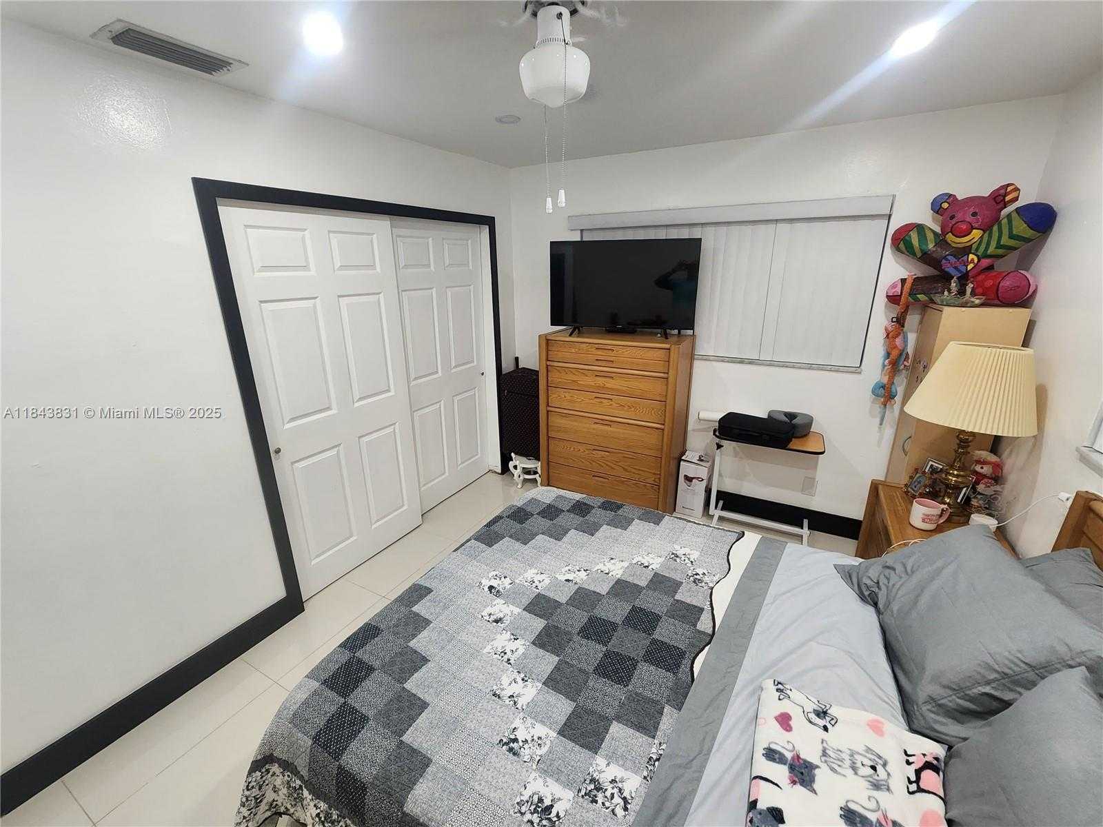 Small Image of 3617 NORTH WEST 37TH ST, Lauderdale Lakes Number 17