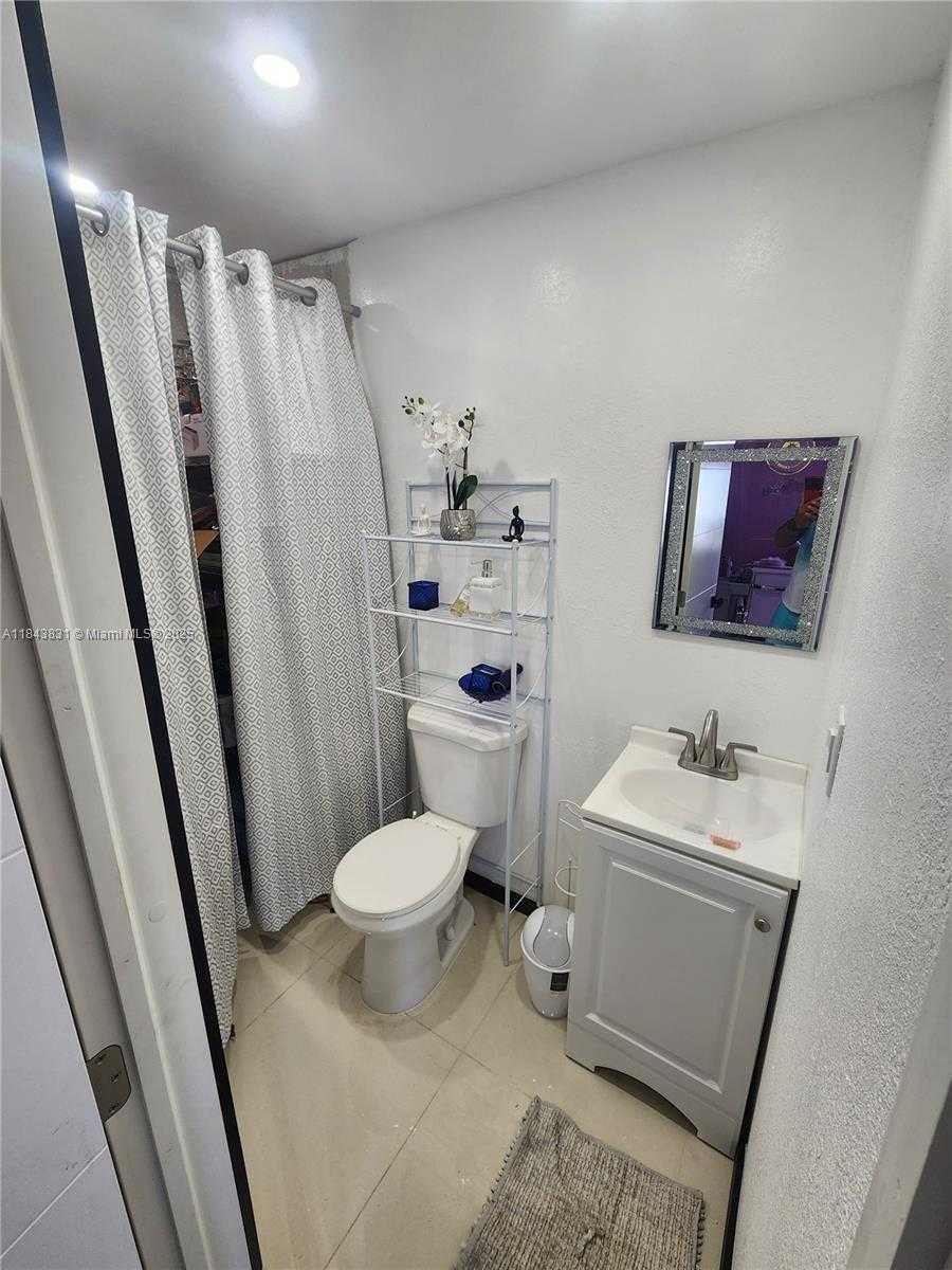 Small Image of 3617 NORTH WEST 37TH ST, Lauderdale Lakes Number 22