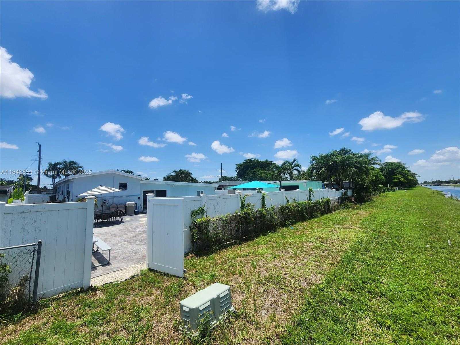Small Image of 3617 NORTH WEST 37TH ST, Lauderdale Lakes Number 29