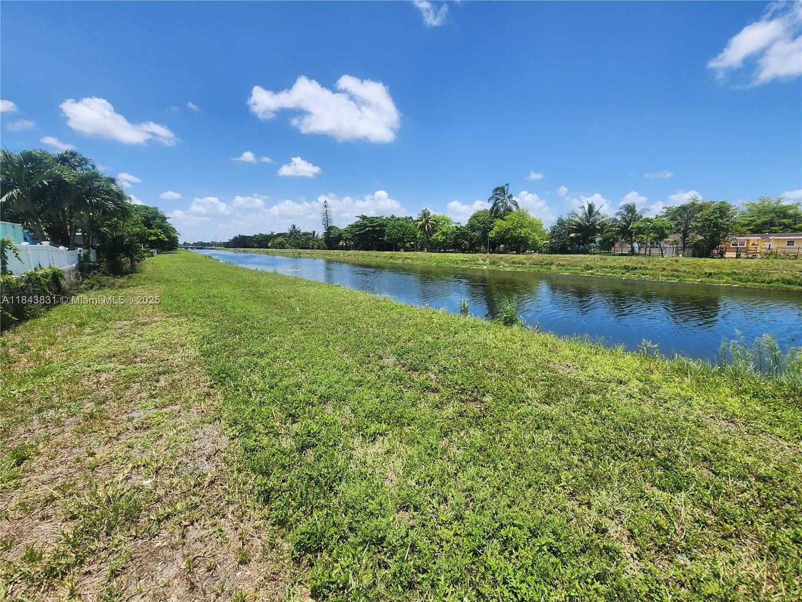 Small Image of 3617 NORTH WEST 37TH ST, Lauderdale Lakes Number 33