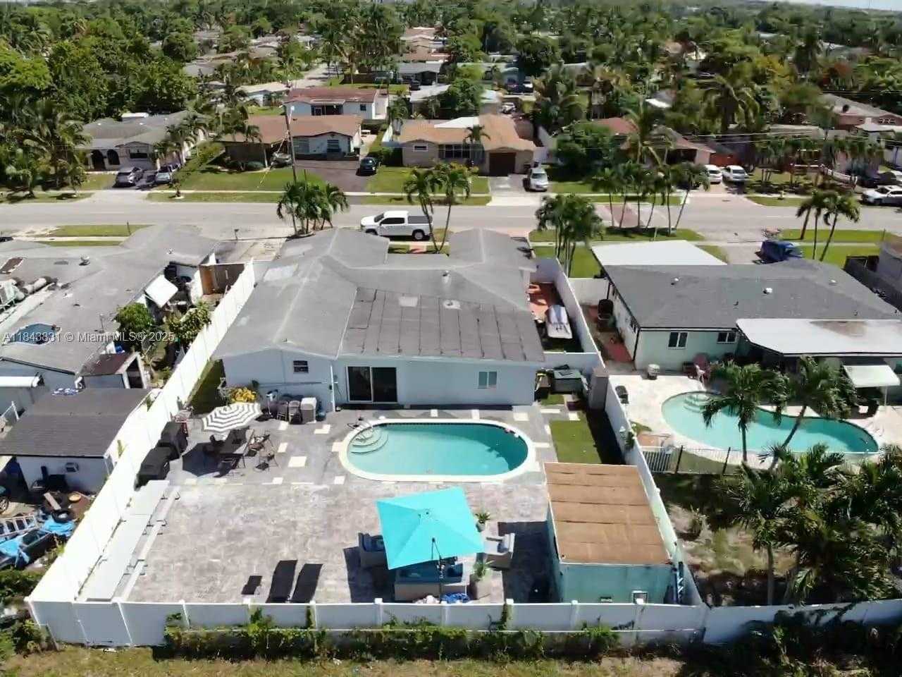 Small Image of 3617 NORTH WEST 37TH ST, Lauderdale Lakes Number 4