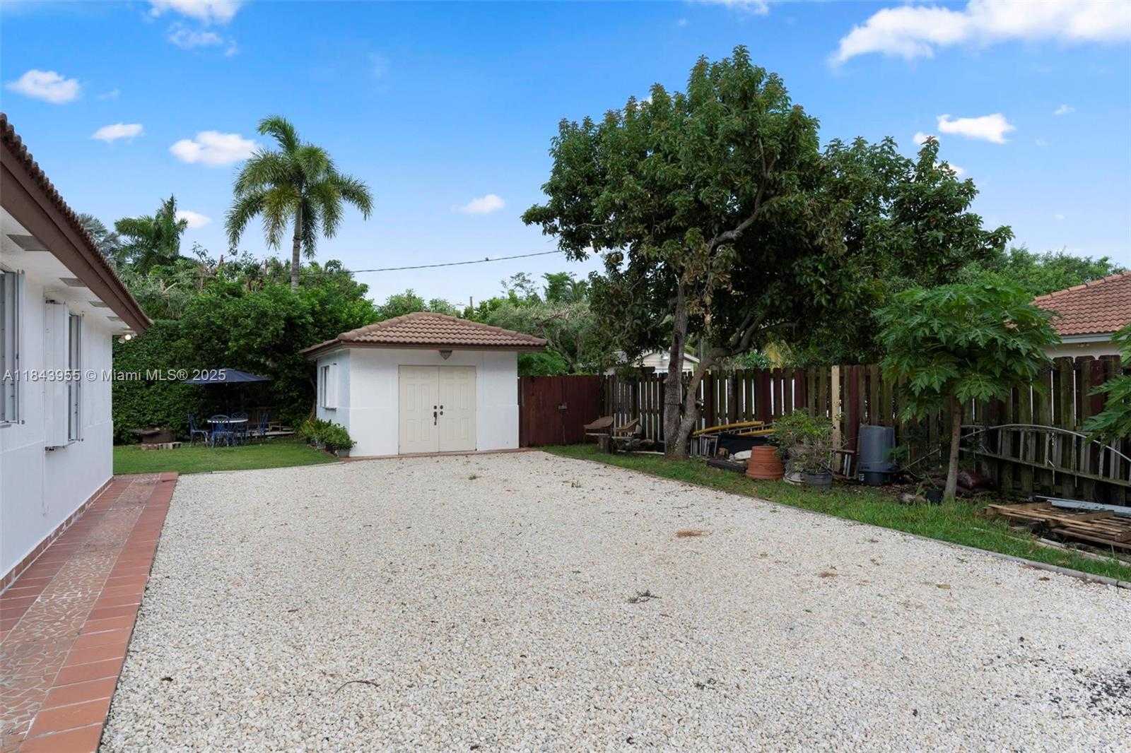 Small Image of 28401 SOUTH WEST 158TH CT, Homestead Number 25