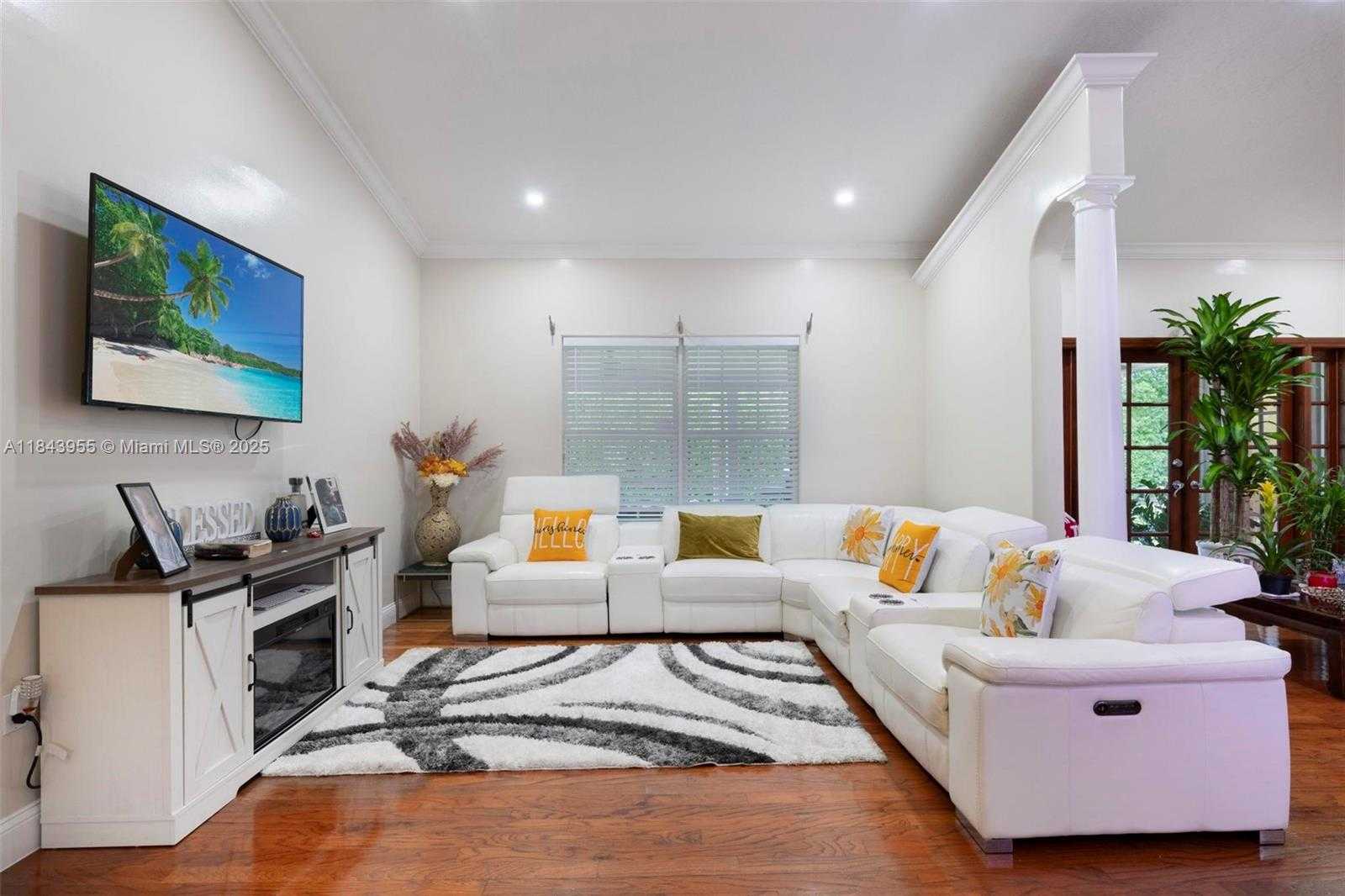 Small Image of 28401 SOUTH WEST 158TH CT, Homestead Number 3