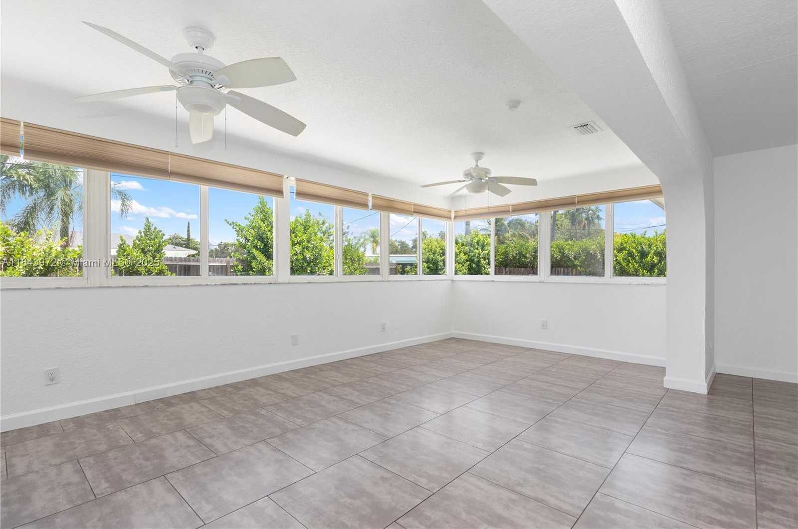 Small Image of 9215 SOUTH WEST 178TH TER, Palmetto Bay Number 11