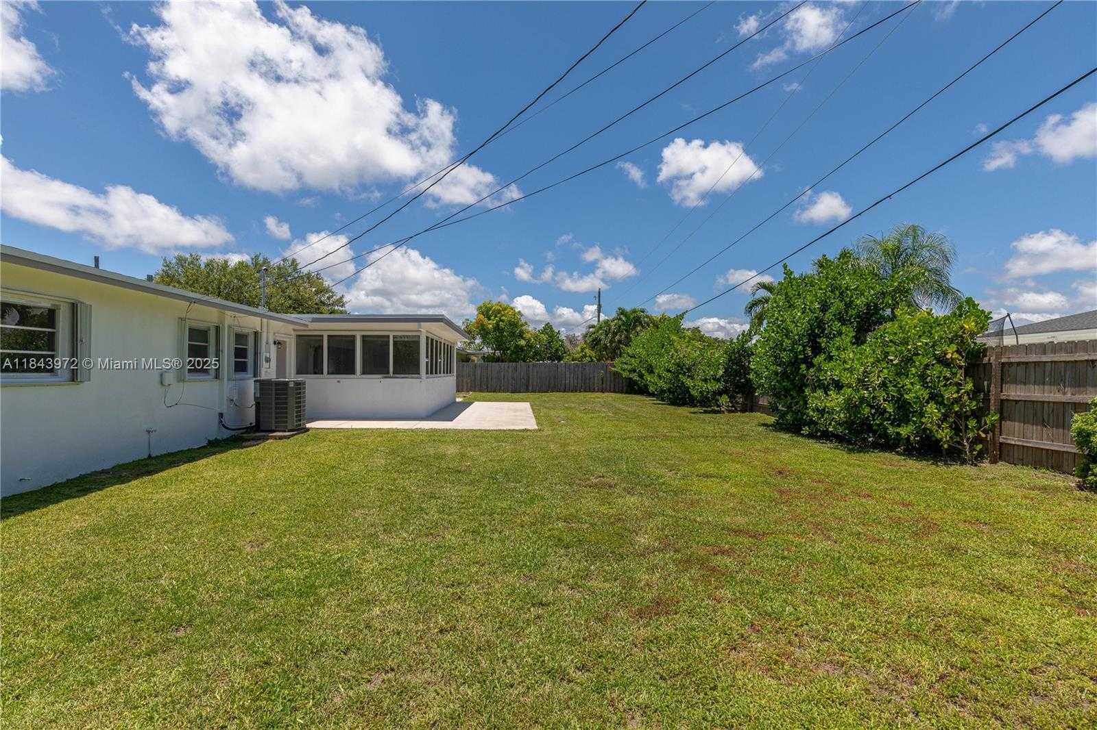 Small Image of 9215 SOUTH WEST 178TH TER, Palmetto Bay Number 35