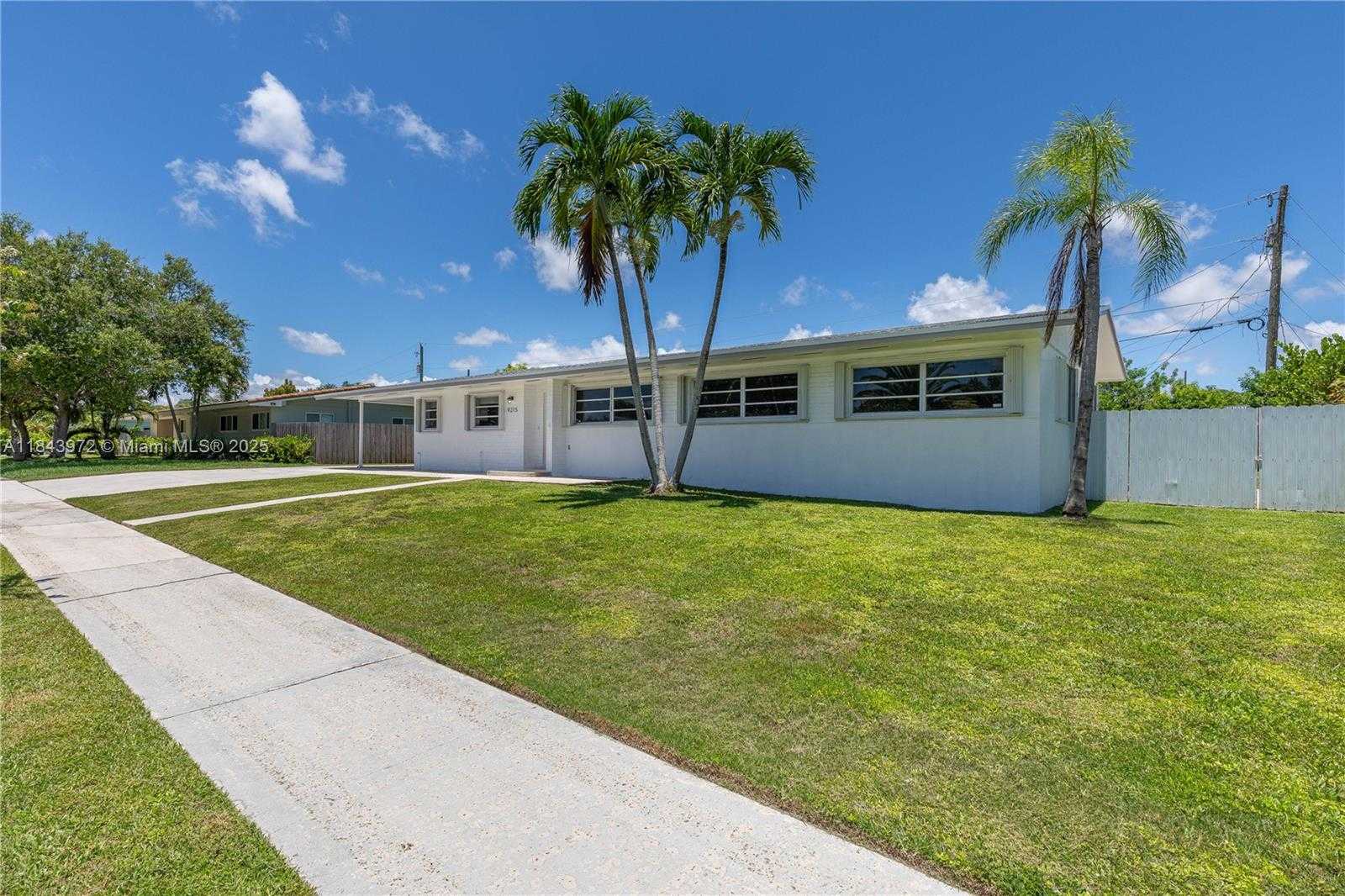 Small Image of 9215 SOUTH WEST 178TH TER, Palmetto Bay Number 41