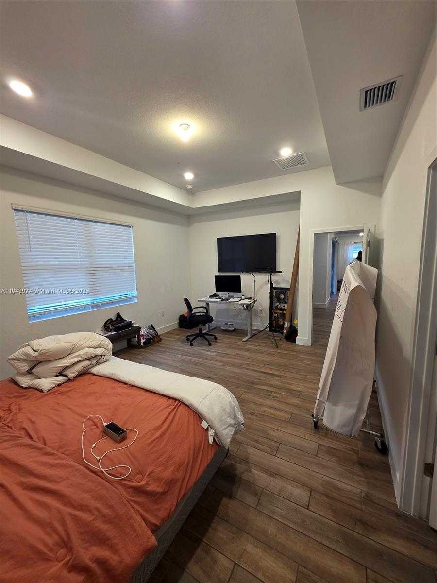 Small Image of 29340 SOUTH WEST 178TH CT, Homestead Number 13