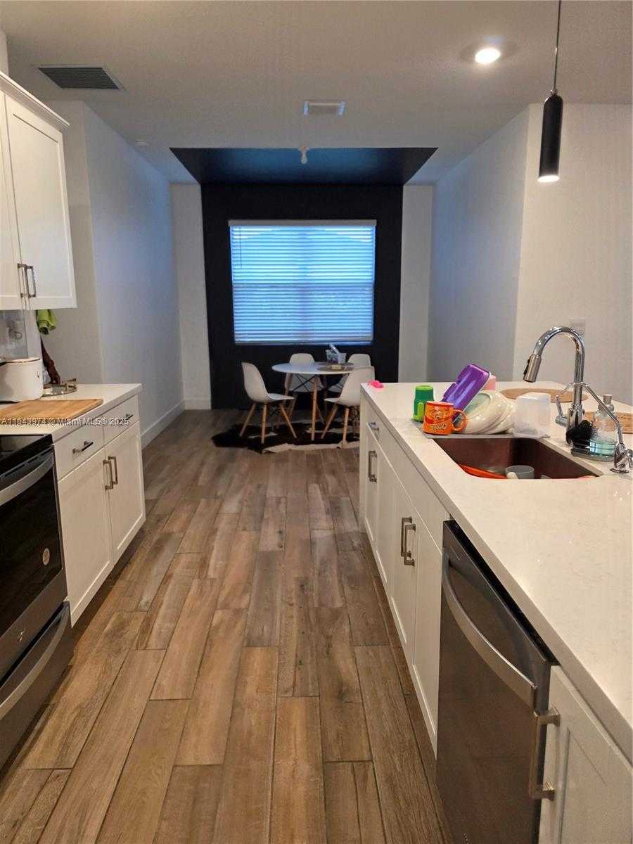 Small Image of 29340 SOUTH WEST 178TH CT, Homestead Number 20