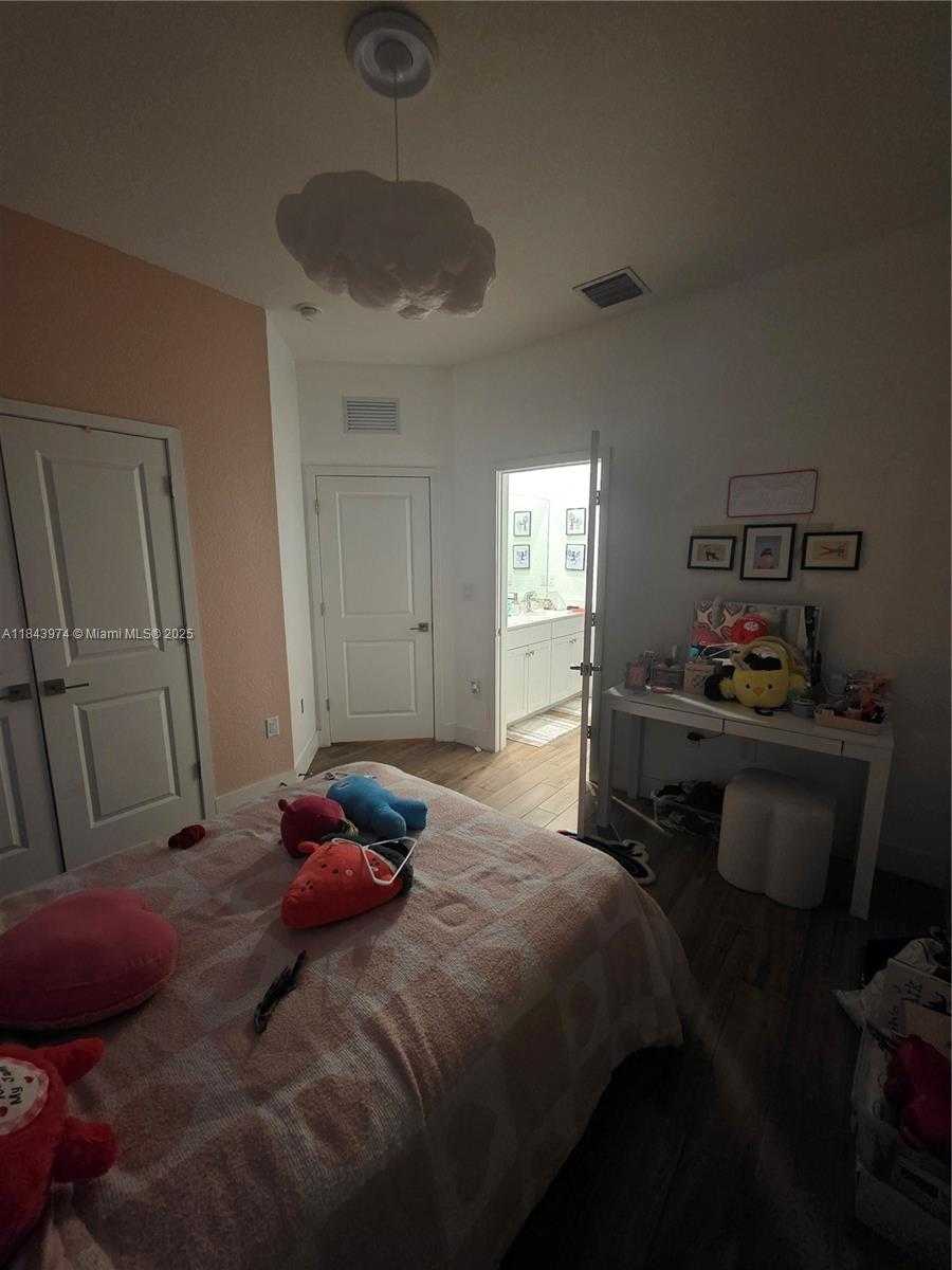 Small Image of 29340 SOUTH WEST 178TH CT, Homestead Number 7