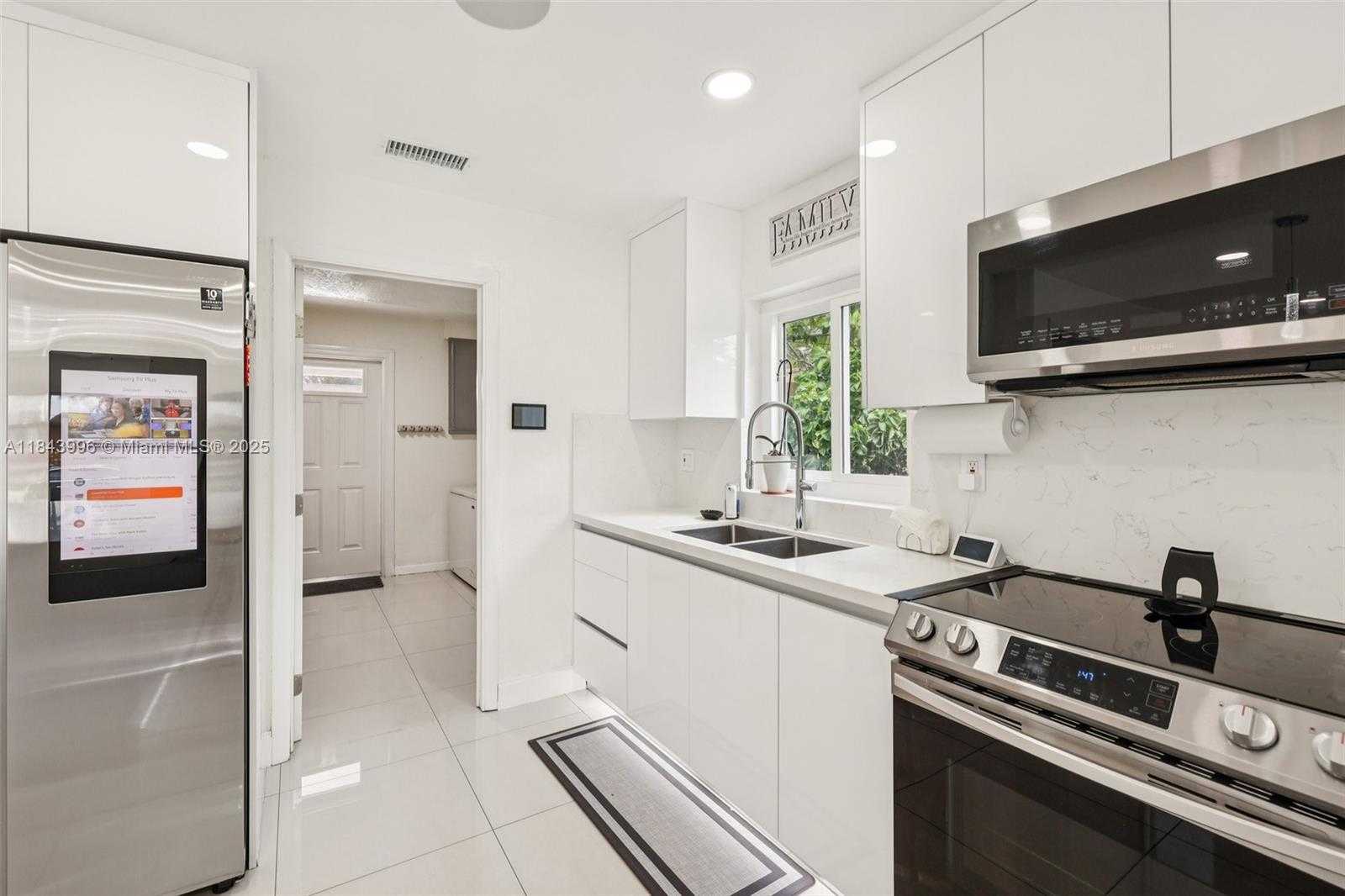 Small Image of 7711 NORTH WEST 38TH ST, Davie Number 12
