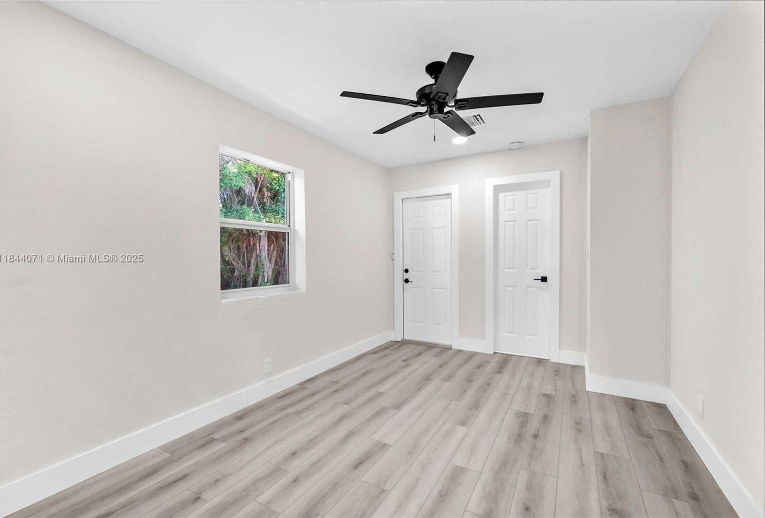 Small Image of 208 NORTH 56TH AVE, Hollywood Number 14