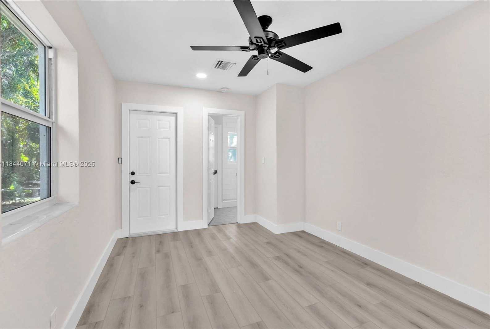 Small Image of 208 NORTH 56TH AVE, Hollywood Number 15
