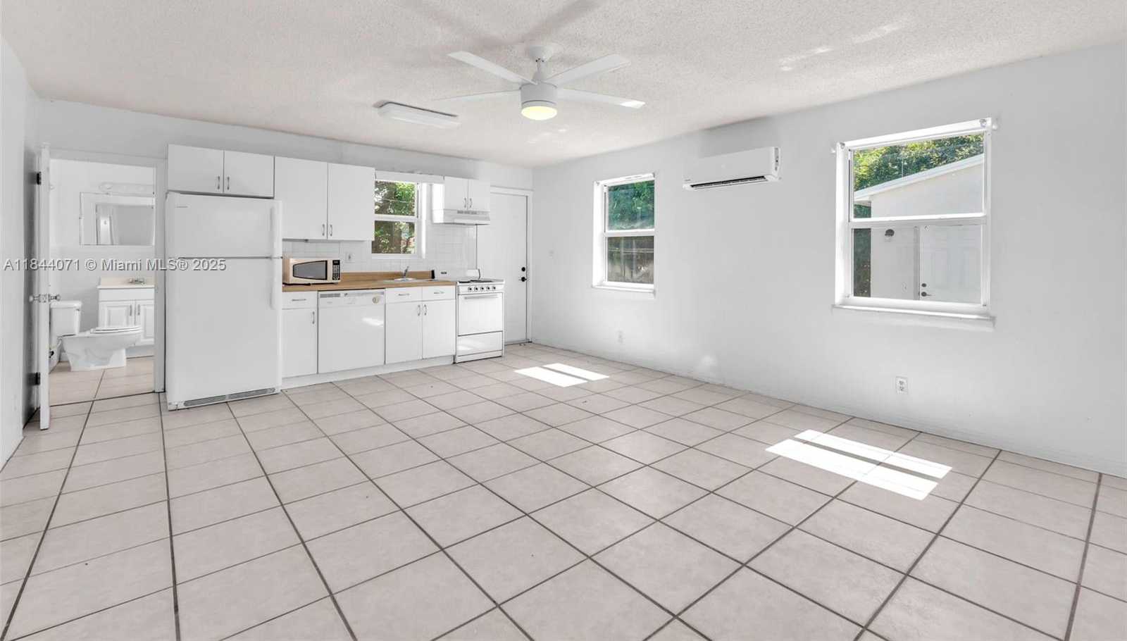 Small Image of 208 NORTH 56TH AVE, Hollywood Number 17