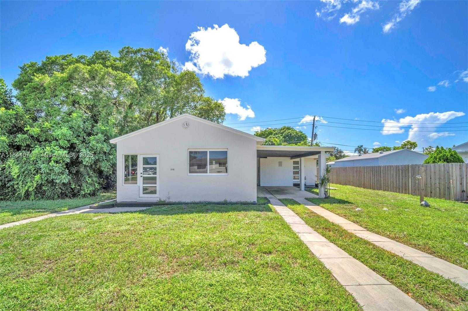 Small Image of 208 NORTH 56TH AVE, Hollywood Number 2
