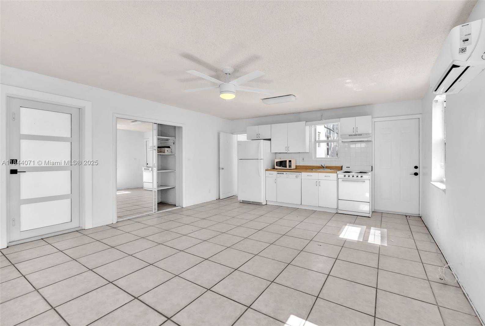 Small Image of 208 NORTH 56TH AVE, Hollywood Number 21
