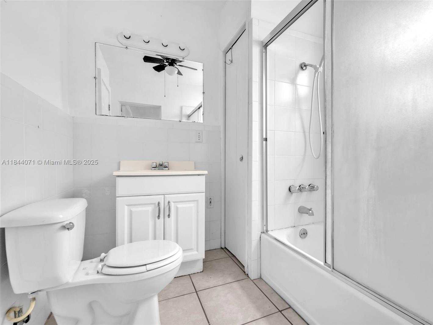 Small Image of 208 NORTH 56TH AVE, Hollywood Number 22