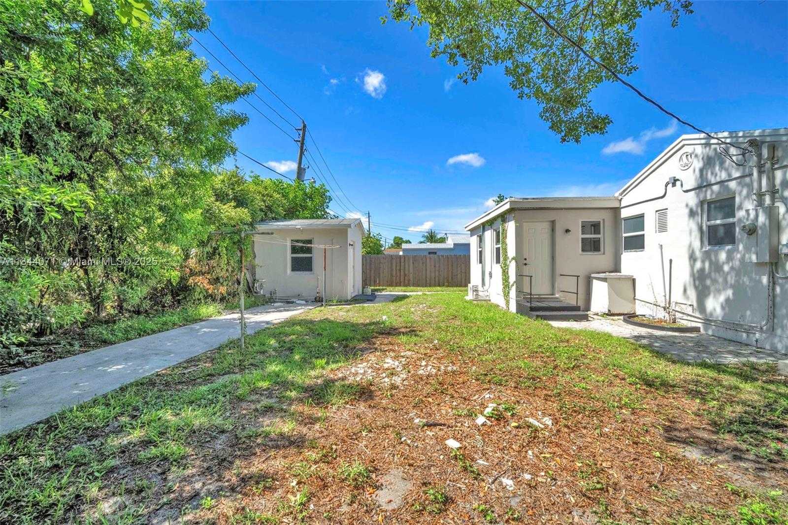 Small Image of 208 NORTH 56TH AVE, Hollywood Number 27