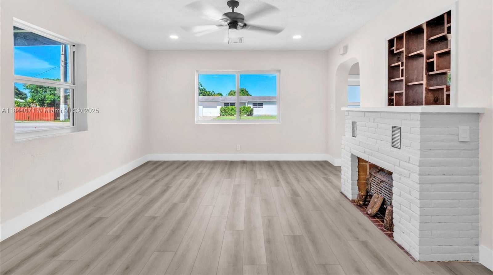 Small Image of 208 NORTH 56TH AVE, Hollywood Number 7