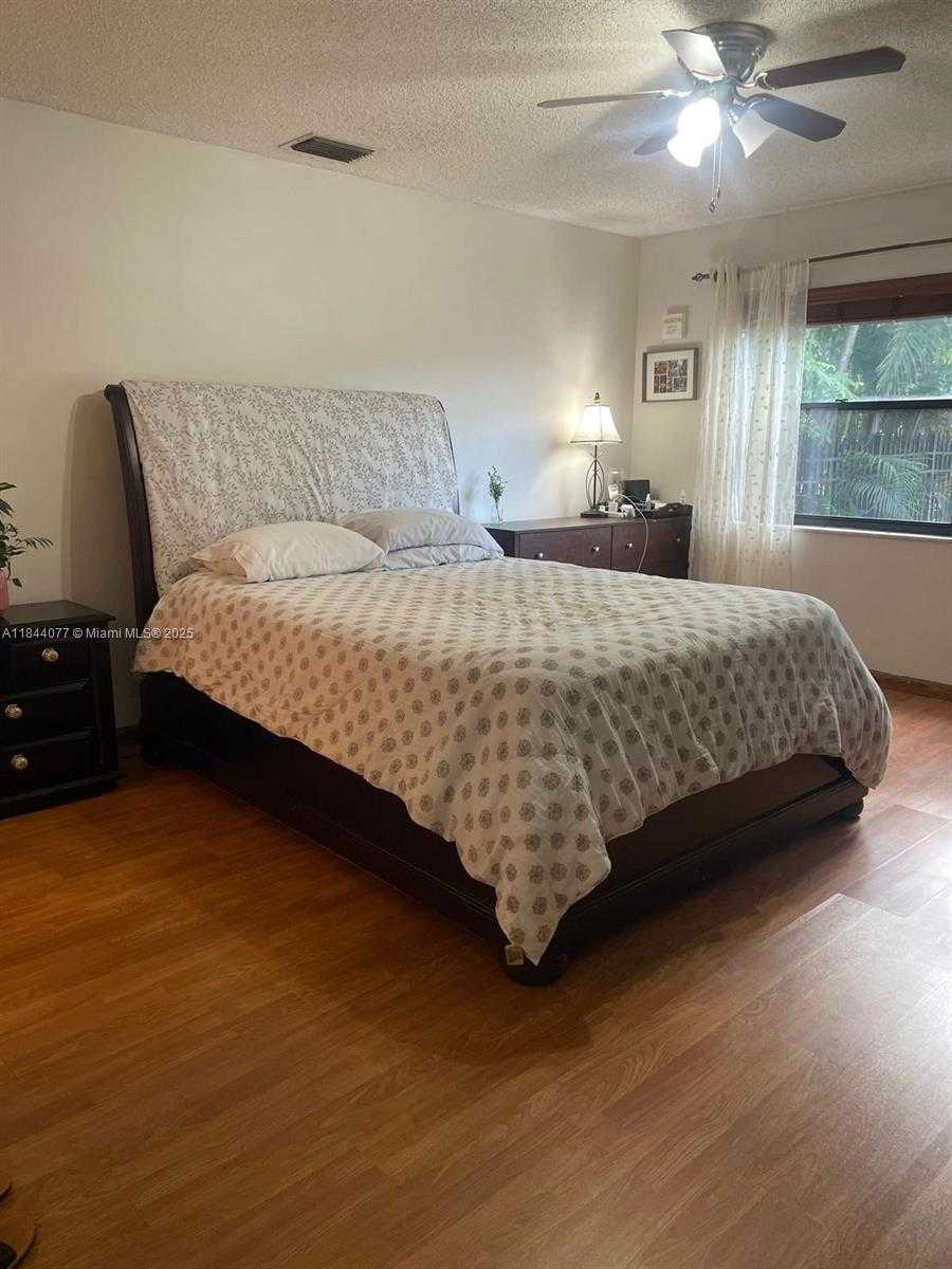 Small Image of 23403 BOCA TRACE DR, Boca Raton Number 13
