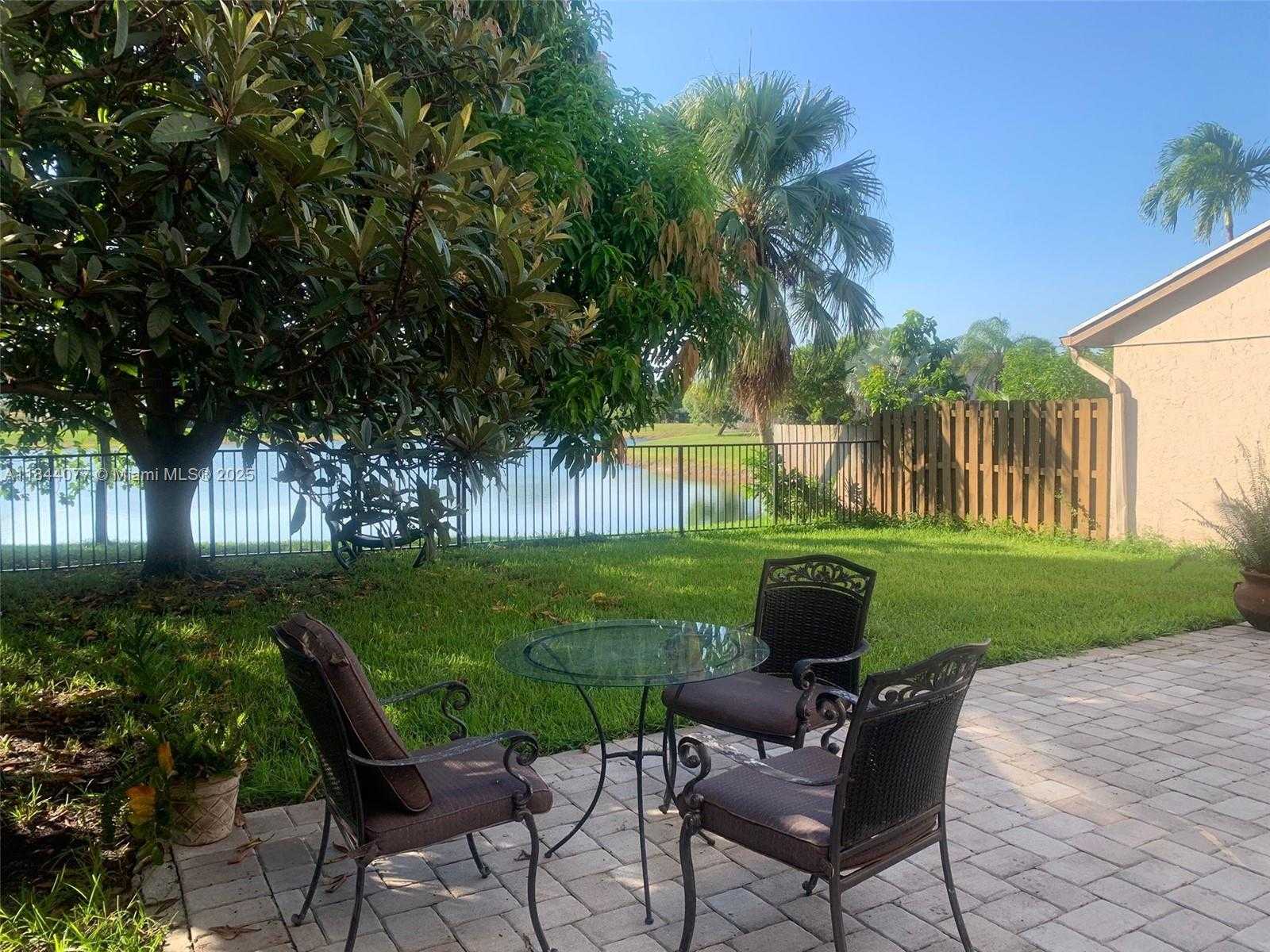 Small Image of 23403 BOCA TRACE DR, Boca Raton Number 2