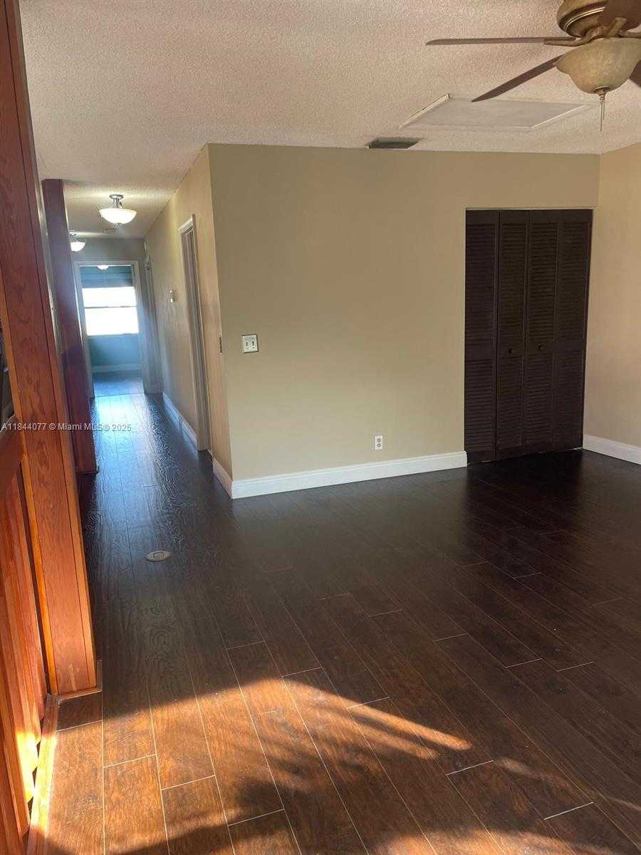 Small Image of 23403 BOCA TRACE DR, Boca Raton Number 27