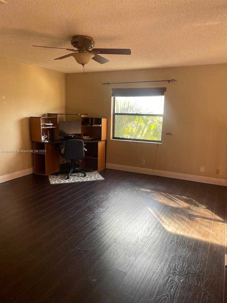 Small Image of 23403 BOCA TRACE DR, Boca Raton Number 28