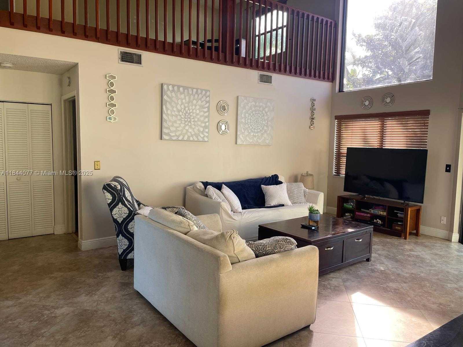 Small Image of 23403 BOCA TRACE DR, Boca Raton Number 5