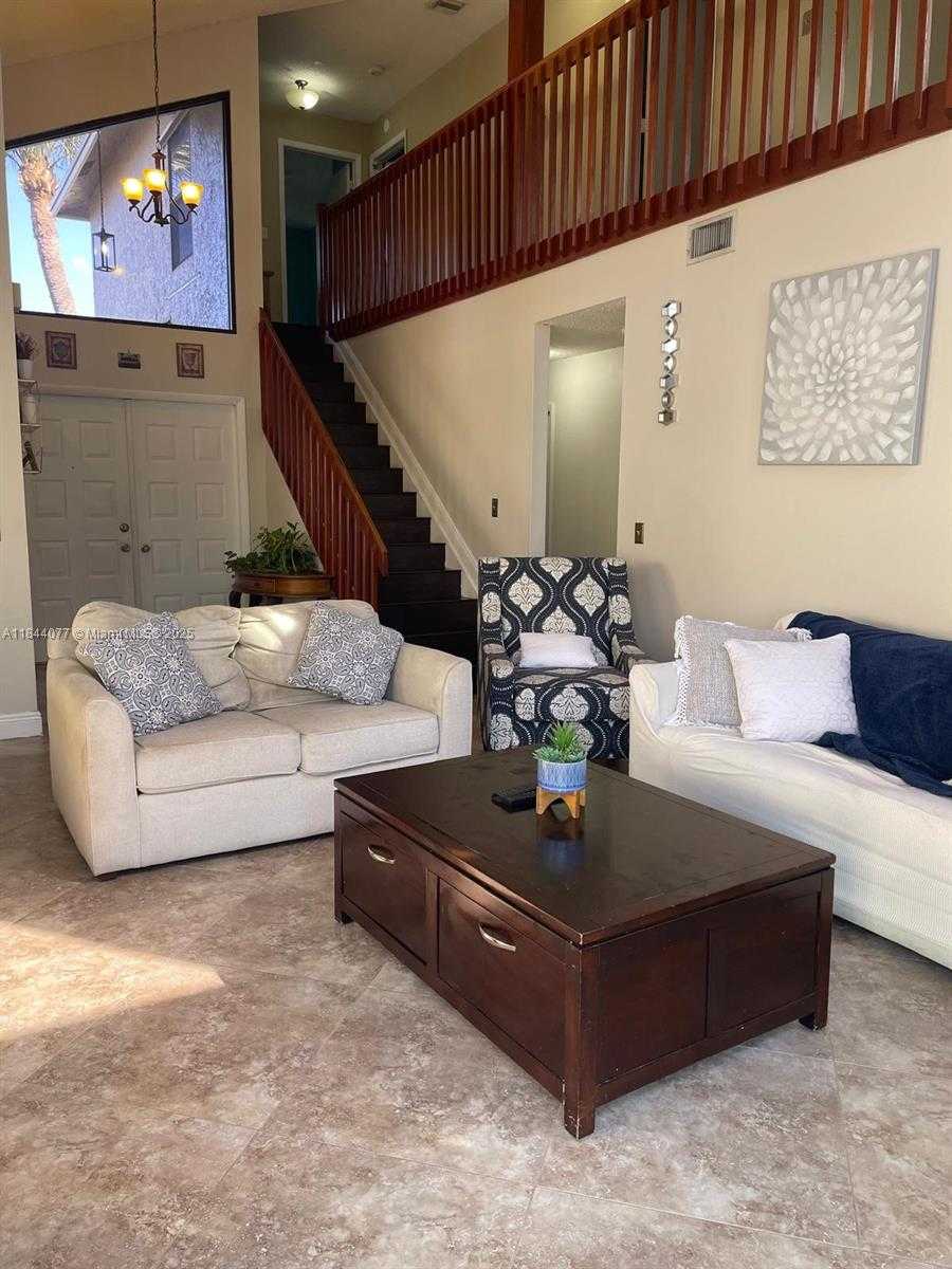 Small Image of 23403 BOCA TRACE DR, Boca Raton Number 6