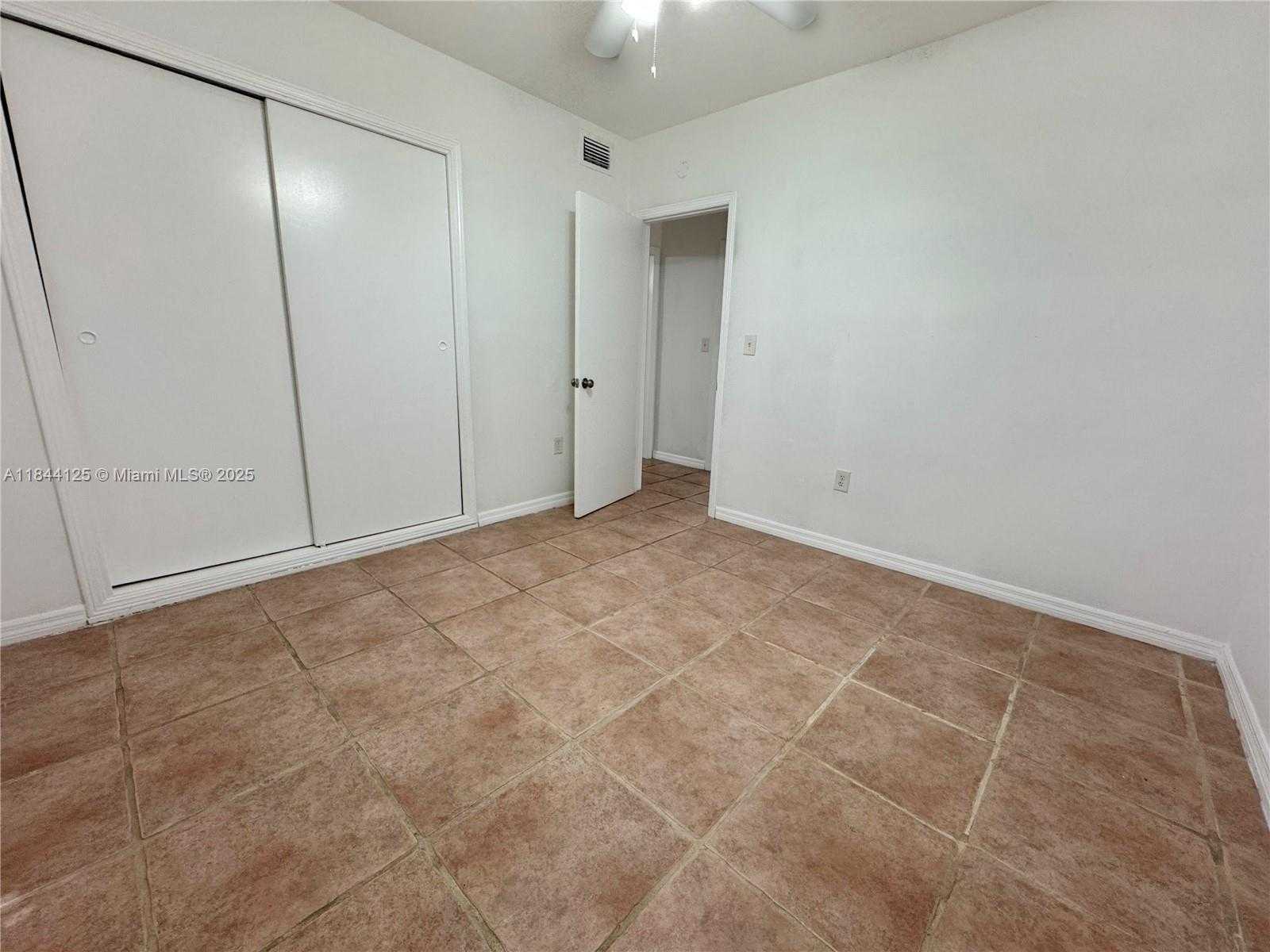 Small Image of 7536 CUTLASS AVE, North Bay Village Number 11