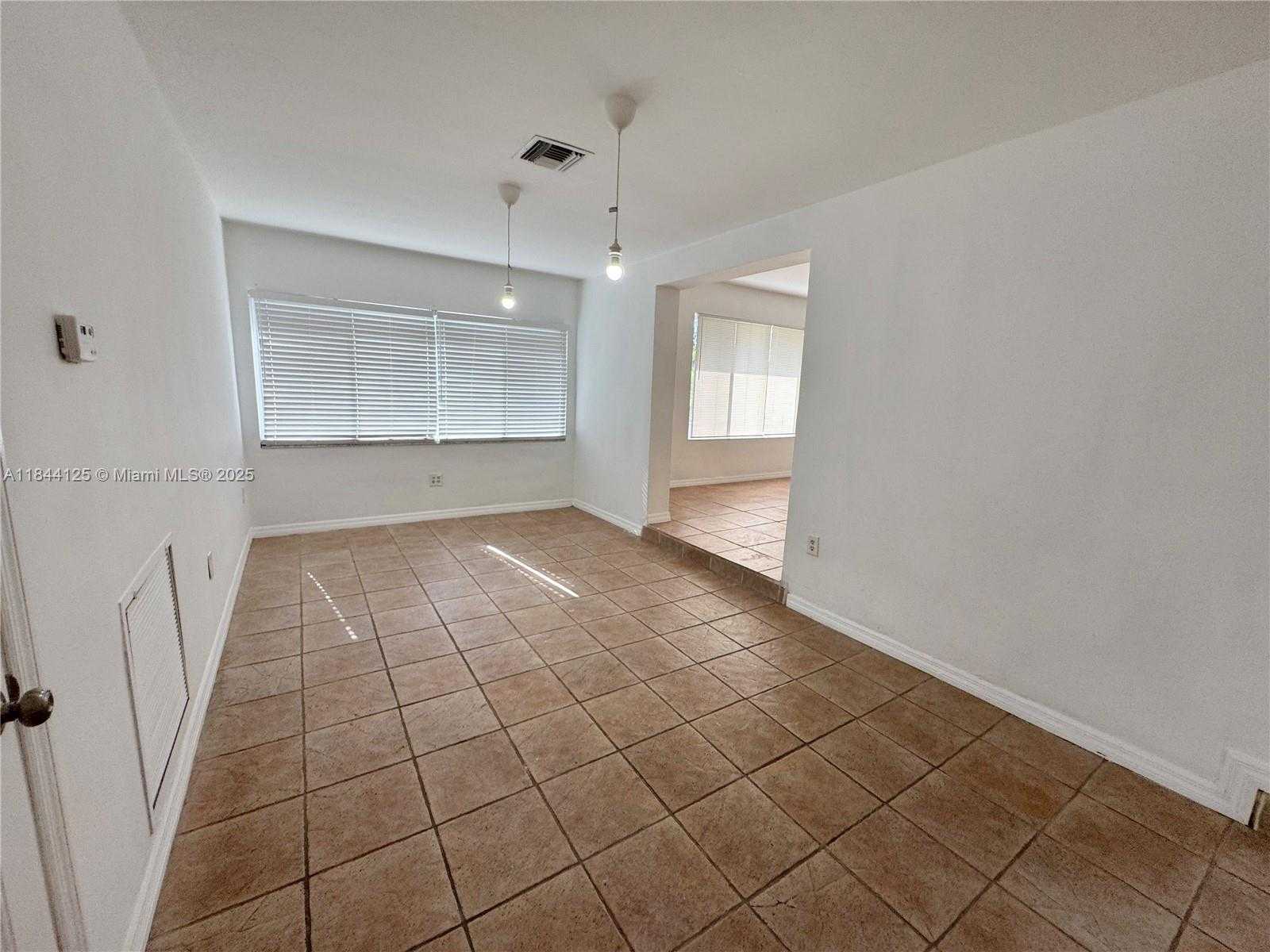 Small Image of 7536 CUTLASS AVE, North Bay Village Number 18