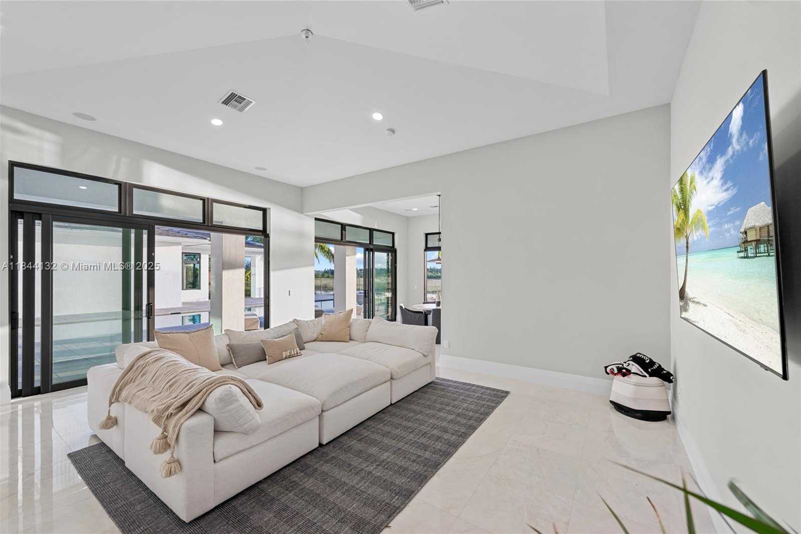 Small Image of 3275 ISLEWOOD AVE, Weston Number 11