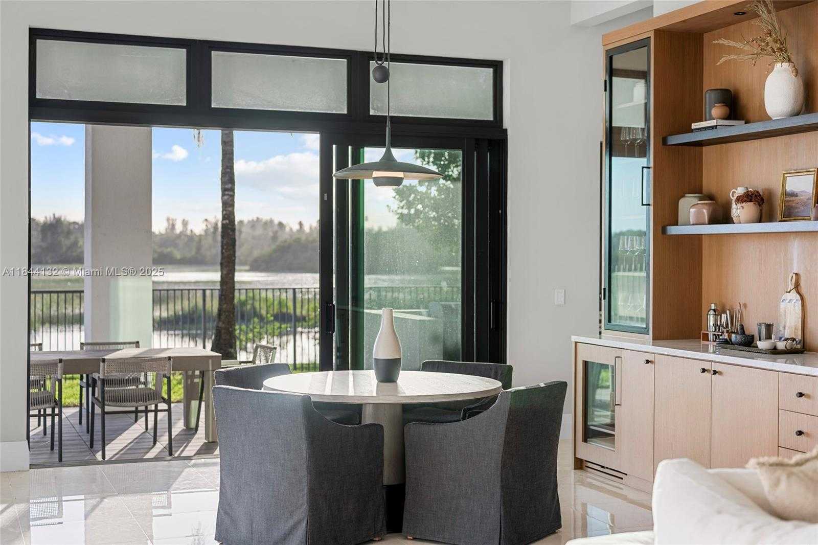 Small Image of 3275 ISLEWOOD AVE, Weston Number 14